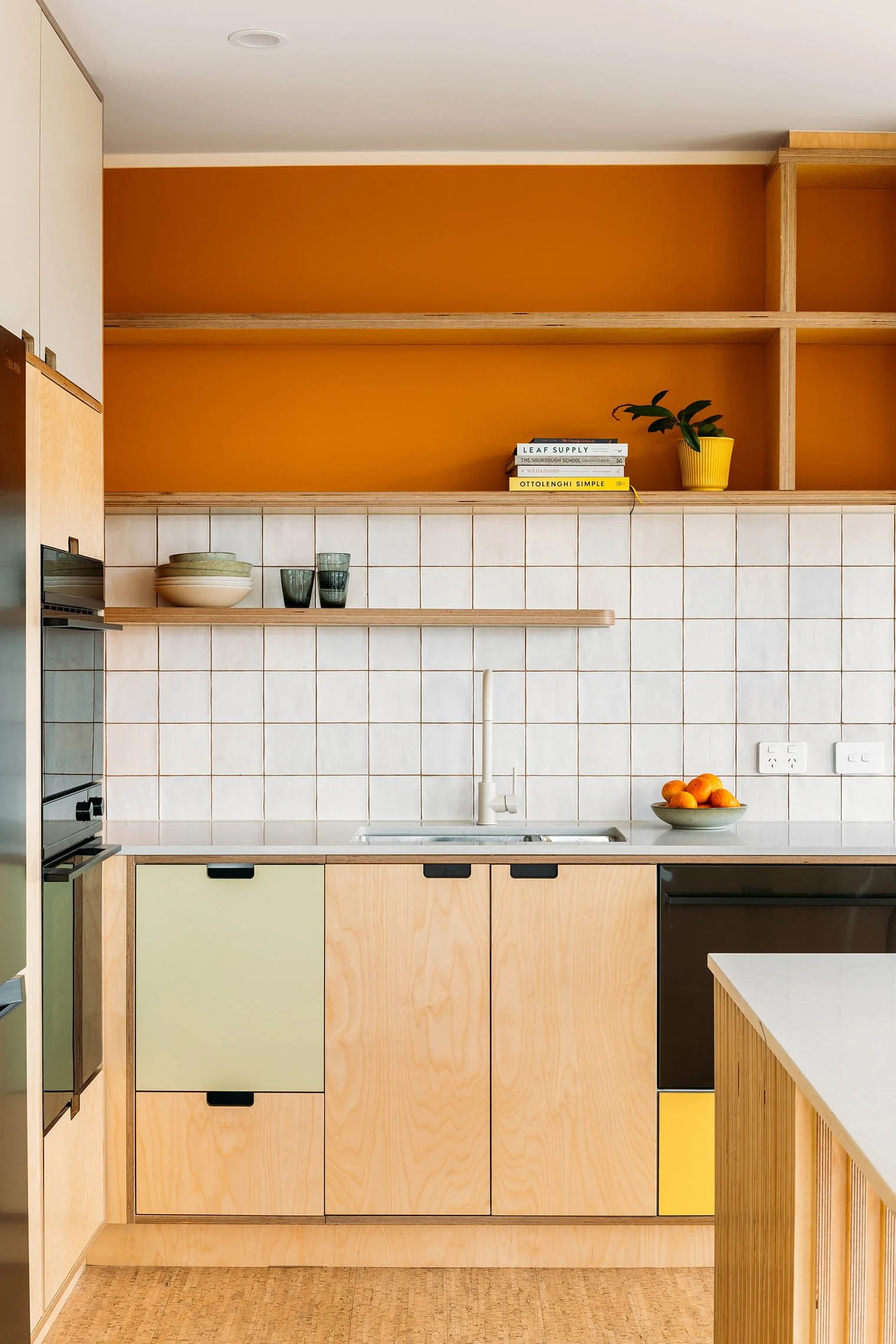 A closer look at High End Penthouse Apartment Kitchen Designs Inspiration
