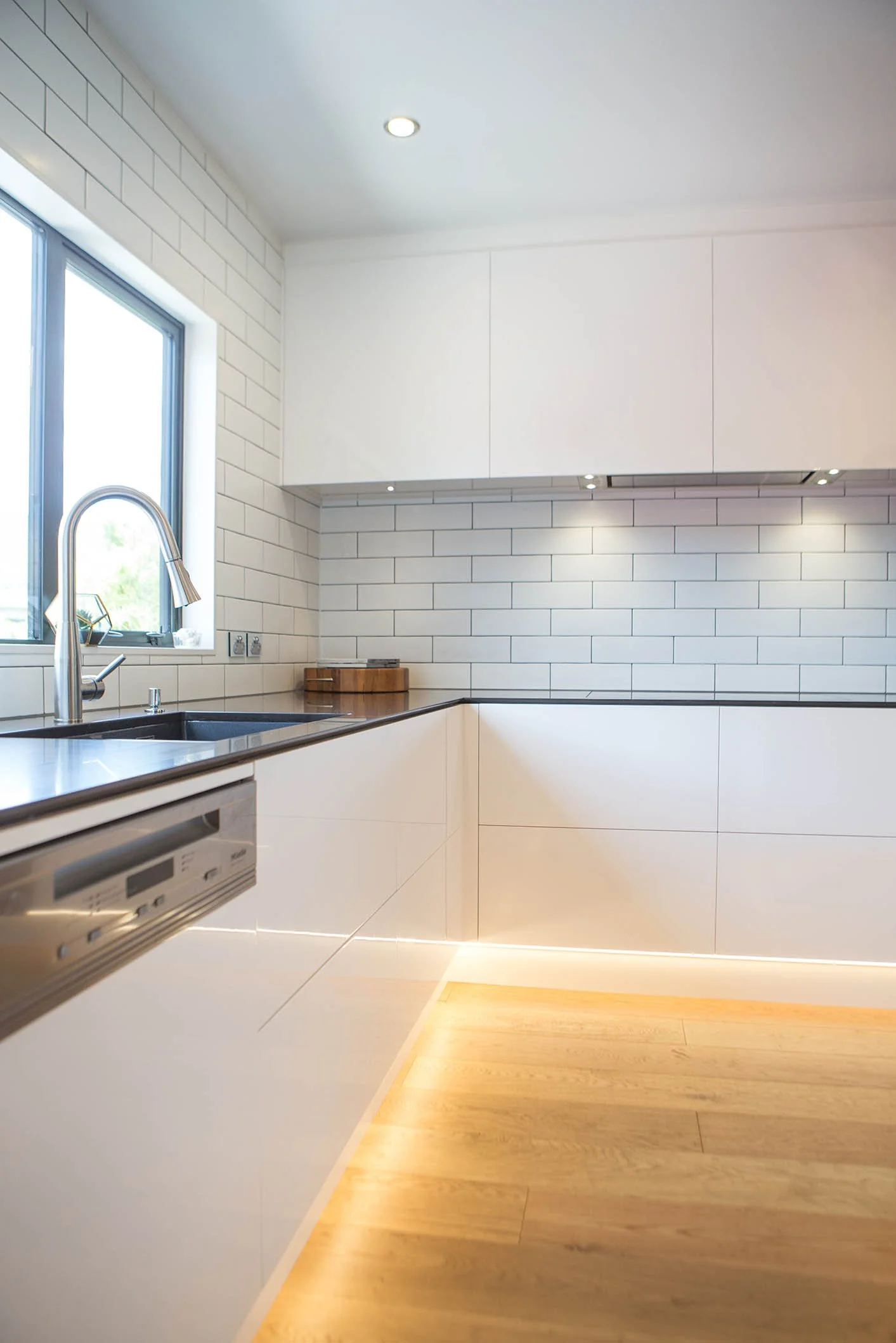 Hi-Tech Modern Kitchen | Hello Home Interiors
