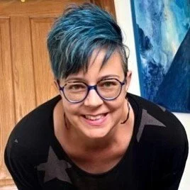  Wendy Young 