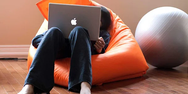 Iotspot-werken-in-een-zitzak-back-to-reality.jpg