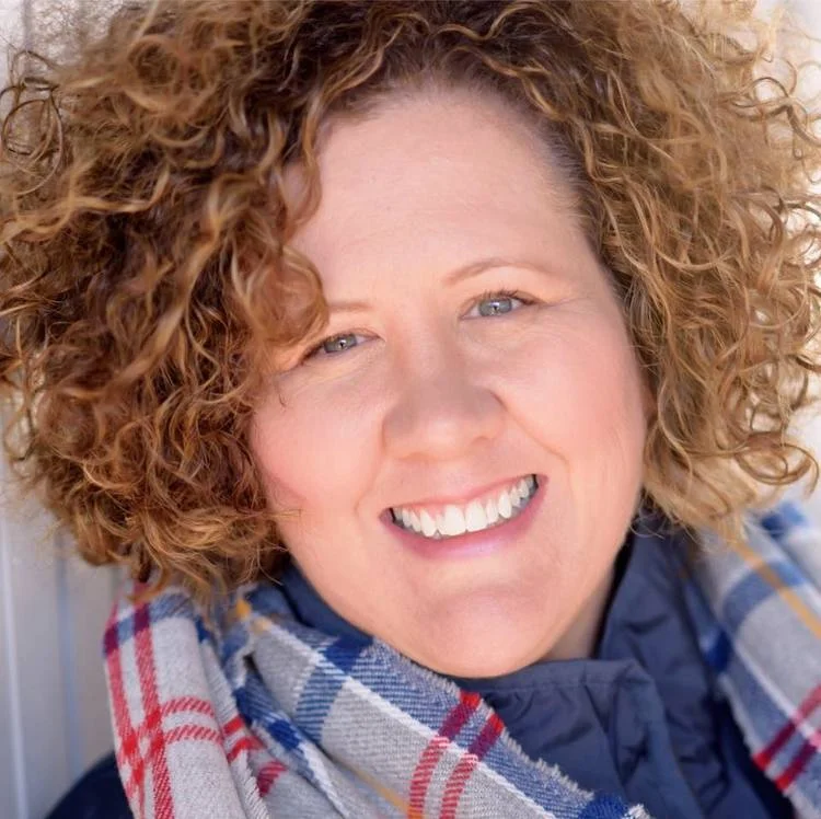 amanda headshot.jpg