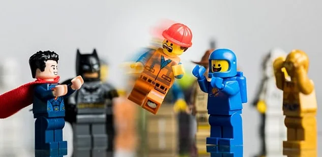 lego figures throw out a friend.jpg