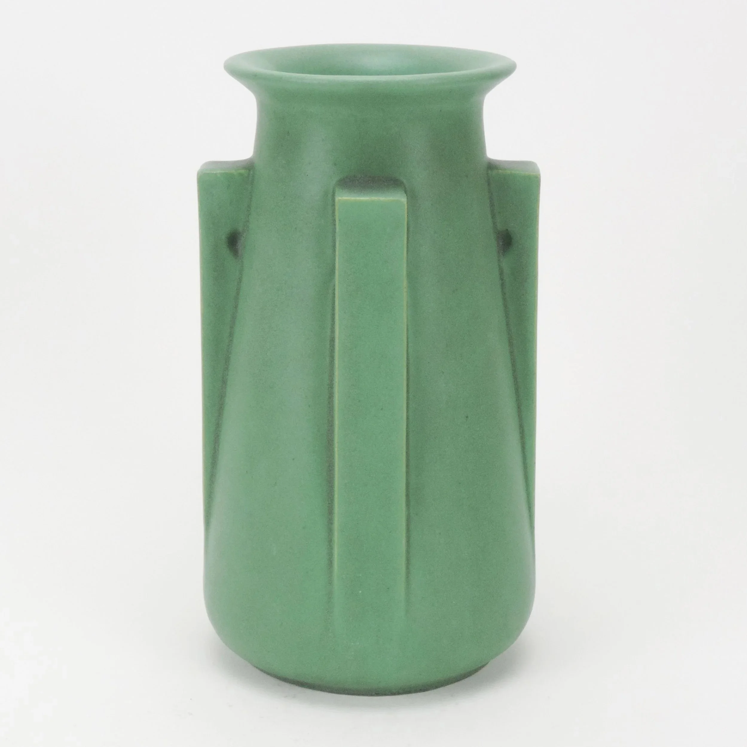 Teco-Pottery-10-18in-4-buttress-shape-444-Gates-B.jpg