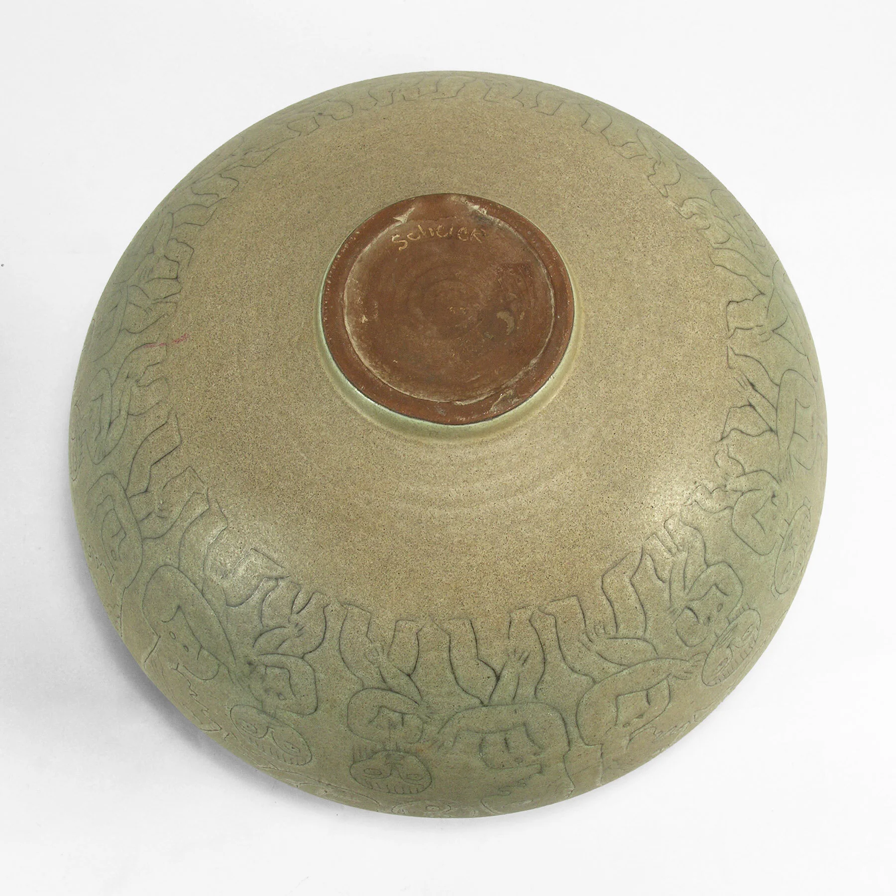 Scheier-13-25dia-fine-line-matte-gray-brown-people-bowl-C.jpg