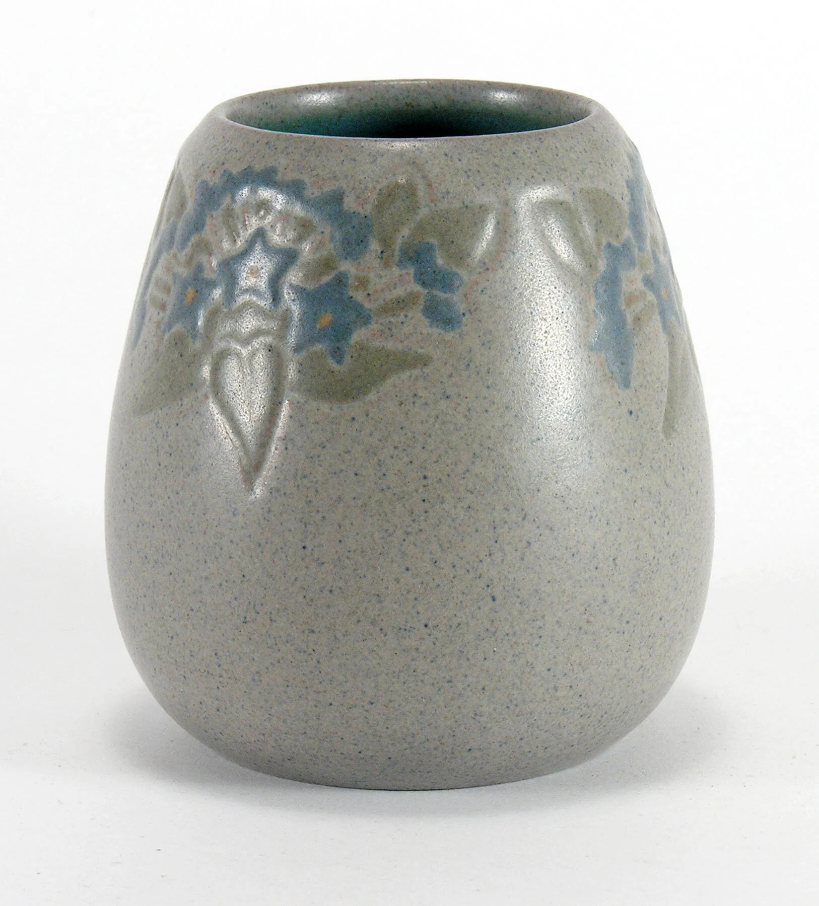 Marblehead-Pottery-3-58in-floral-acorn-B.jpg