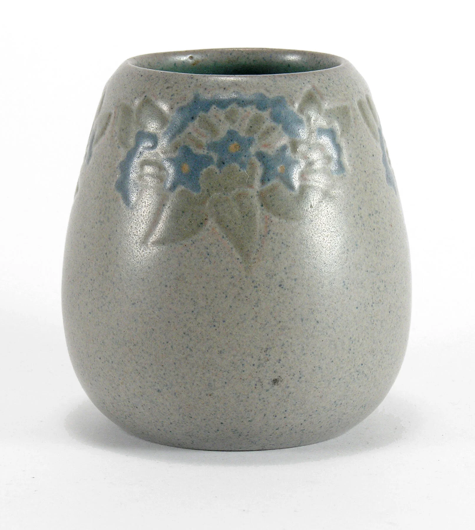 Marblehead-Pottery-3-58in-floral-acorn-A.jpg