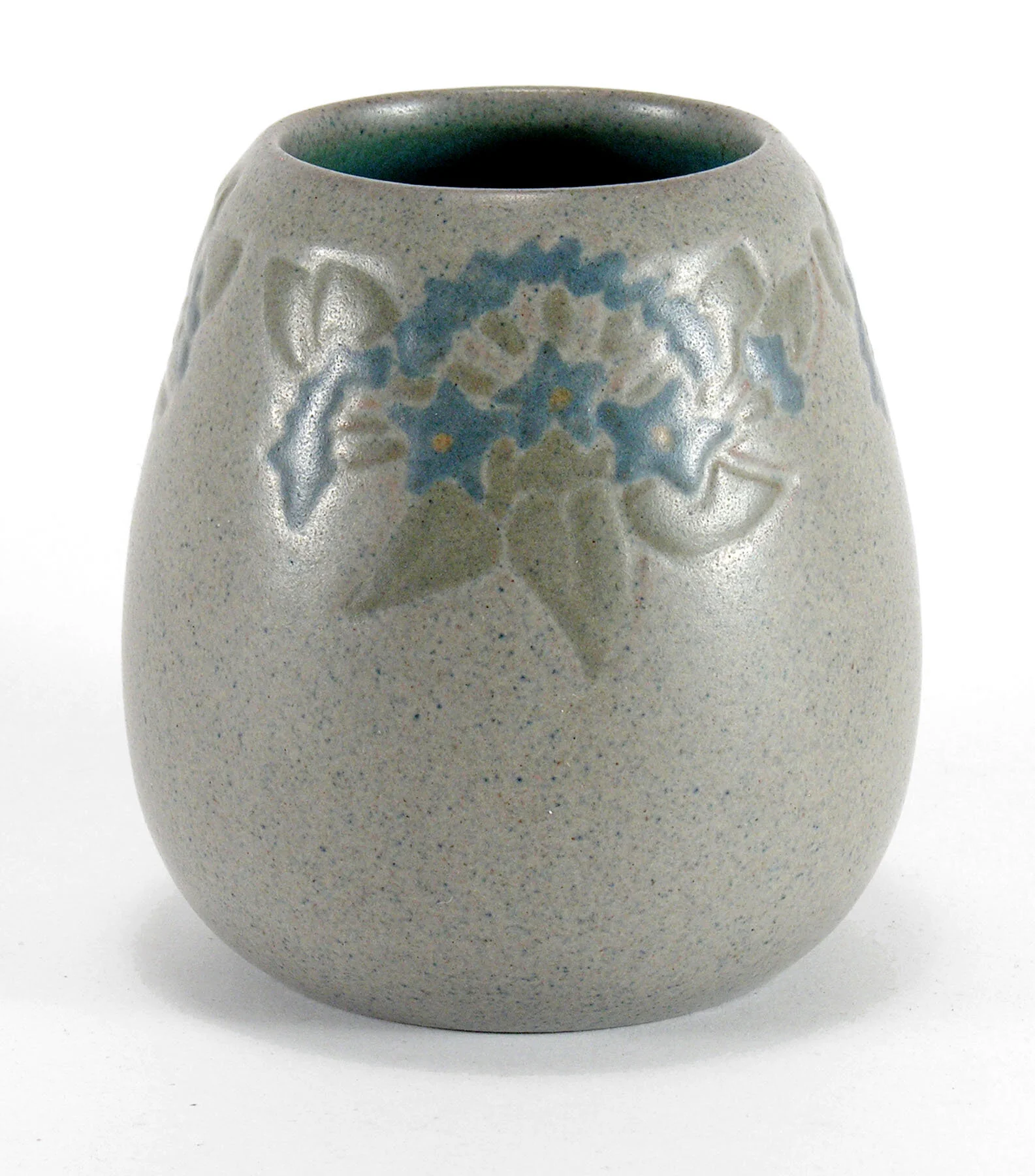 Marblehead-Pottery-3-58in-floral-acorn-C.jpg