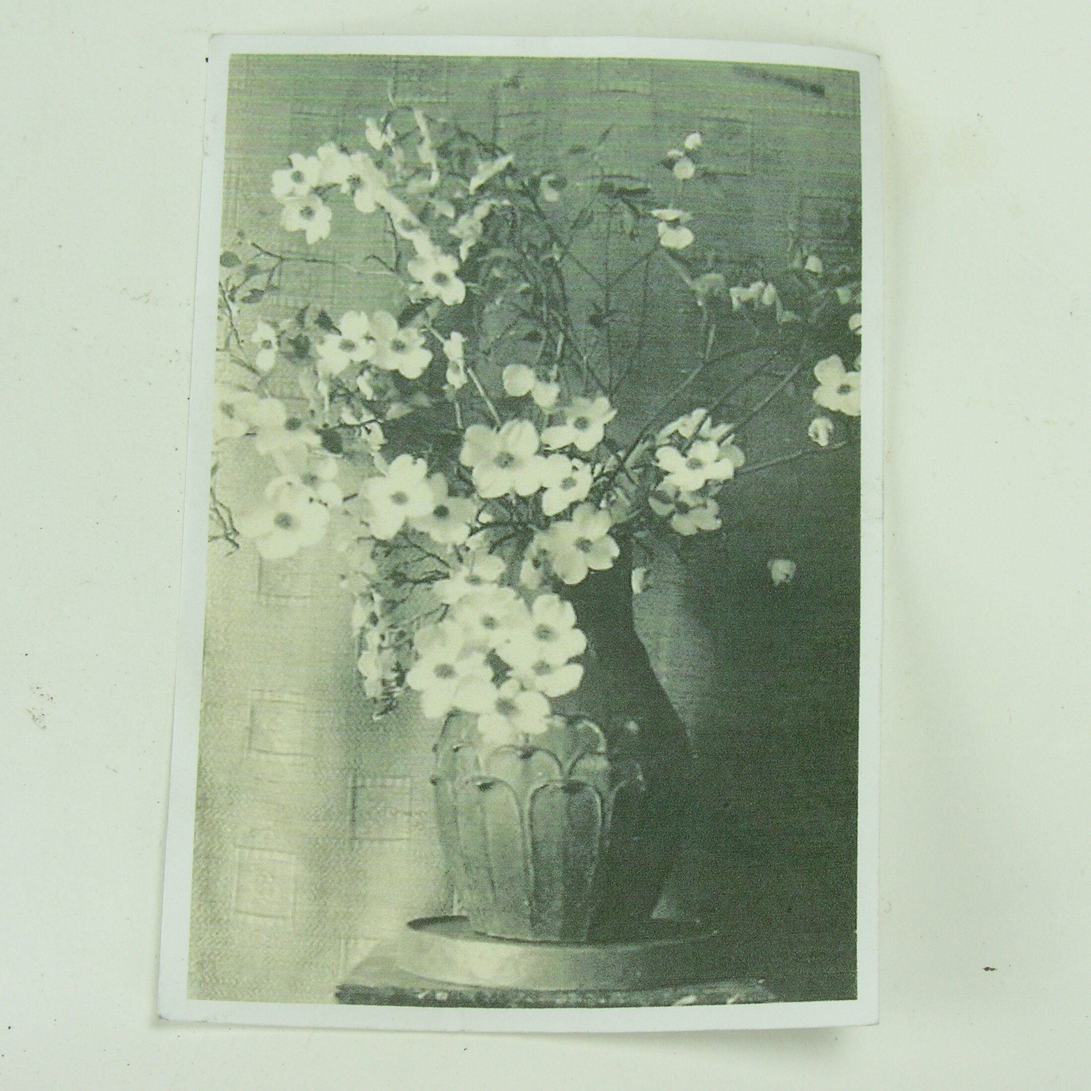 Grueby-Pottery-Eva-Russell-13-5in-triple-leaf-row-trefoil-and-bud-photo-I.jpg