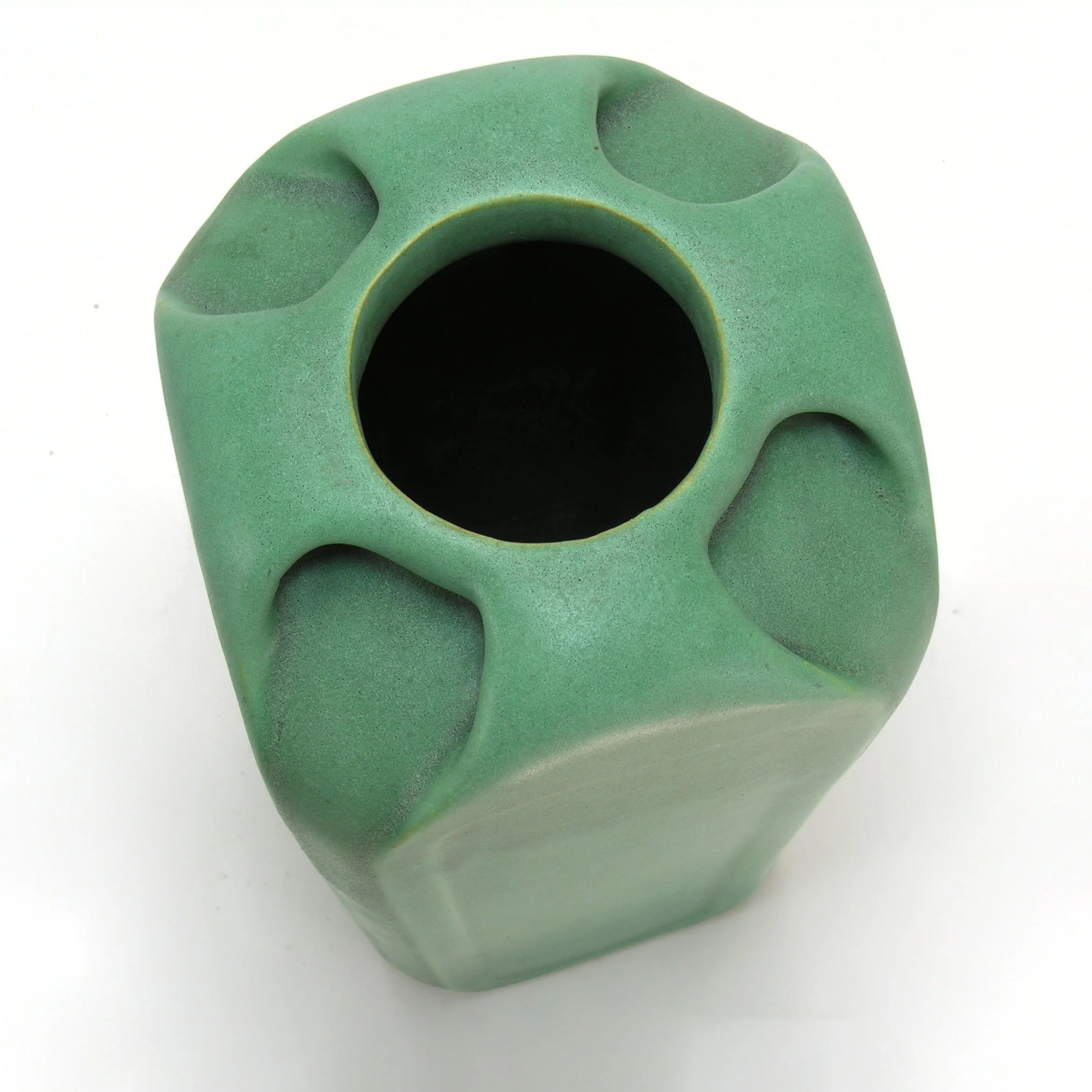 Teco-Pottery-9-18in-4-handle-shape-184-F-Albert-D.jpg