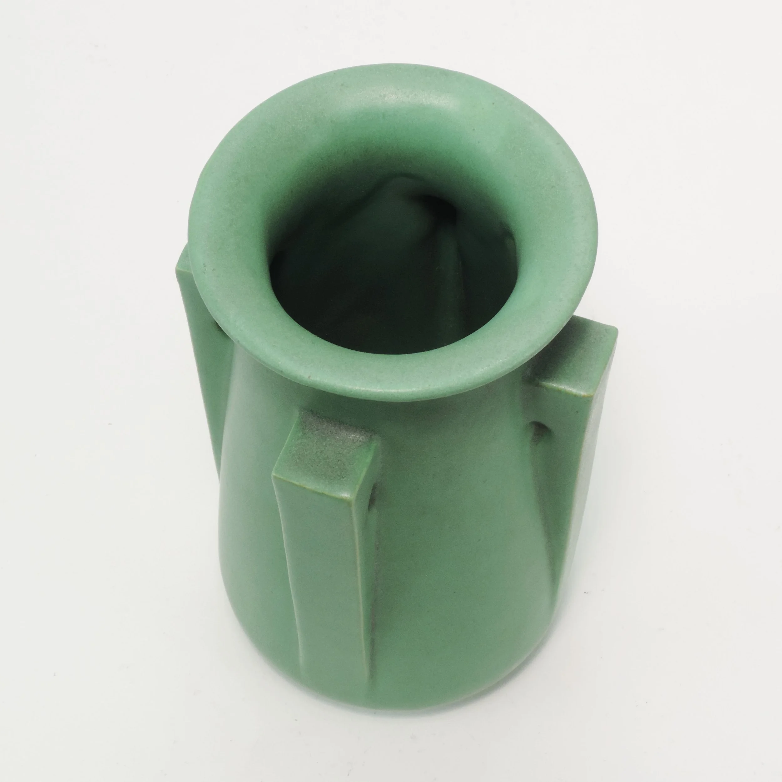 Teco-Pottery-10-18in-4-buttress-shape-444-Gates-D.jpg