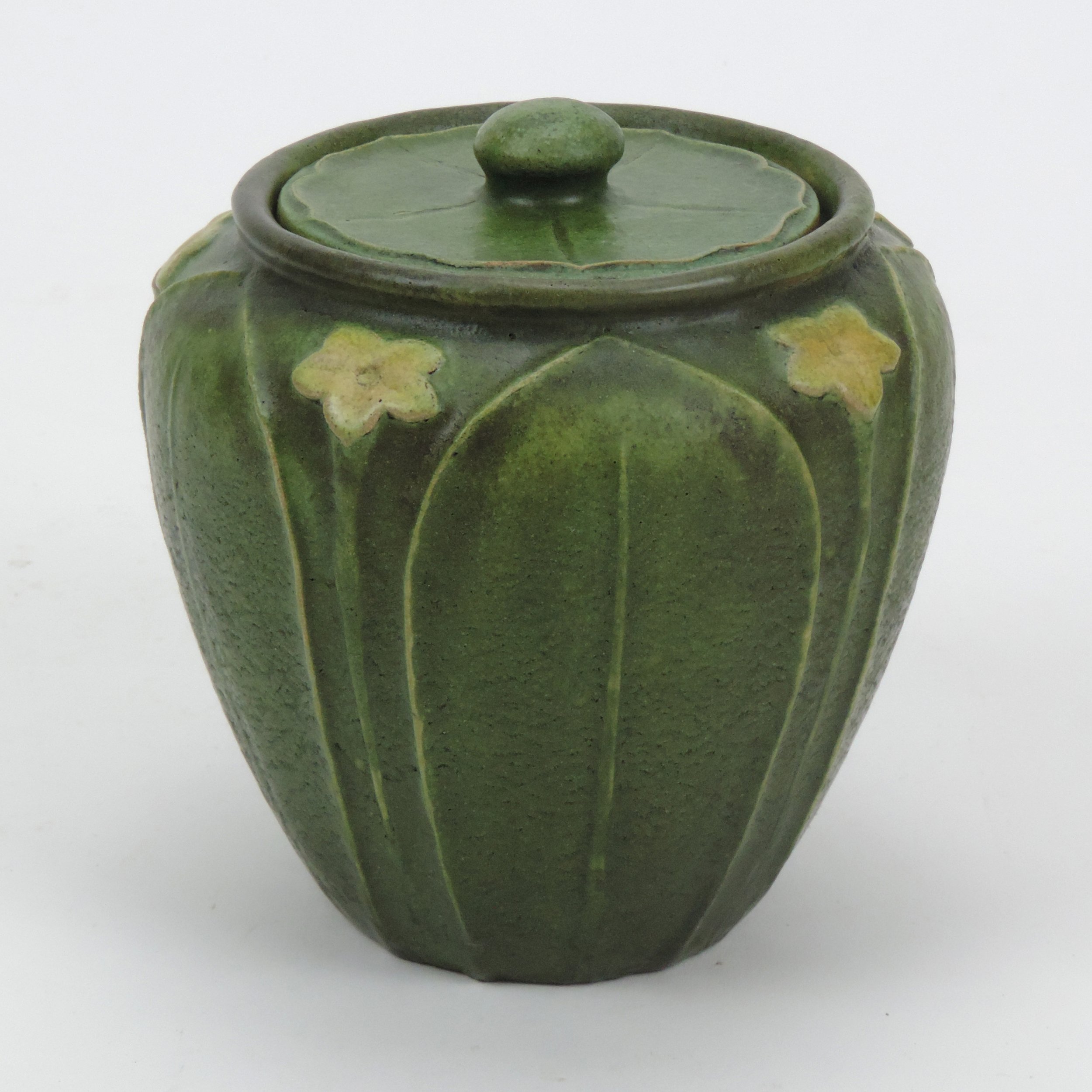 Grueby-Pottery-2-color-ER-5-5in-humidor-B.jpg