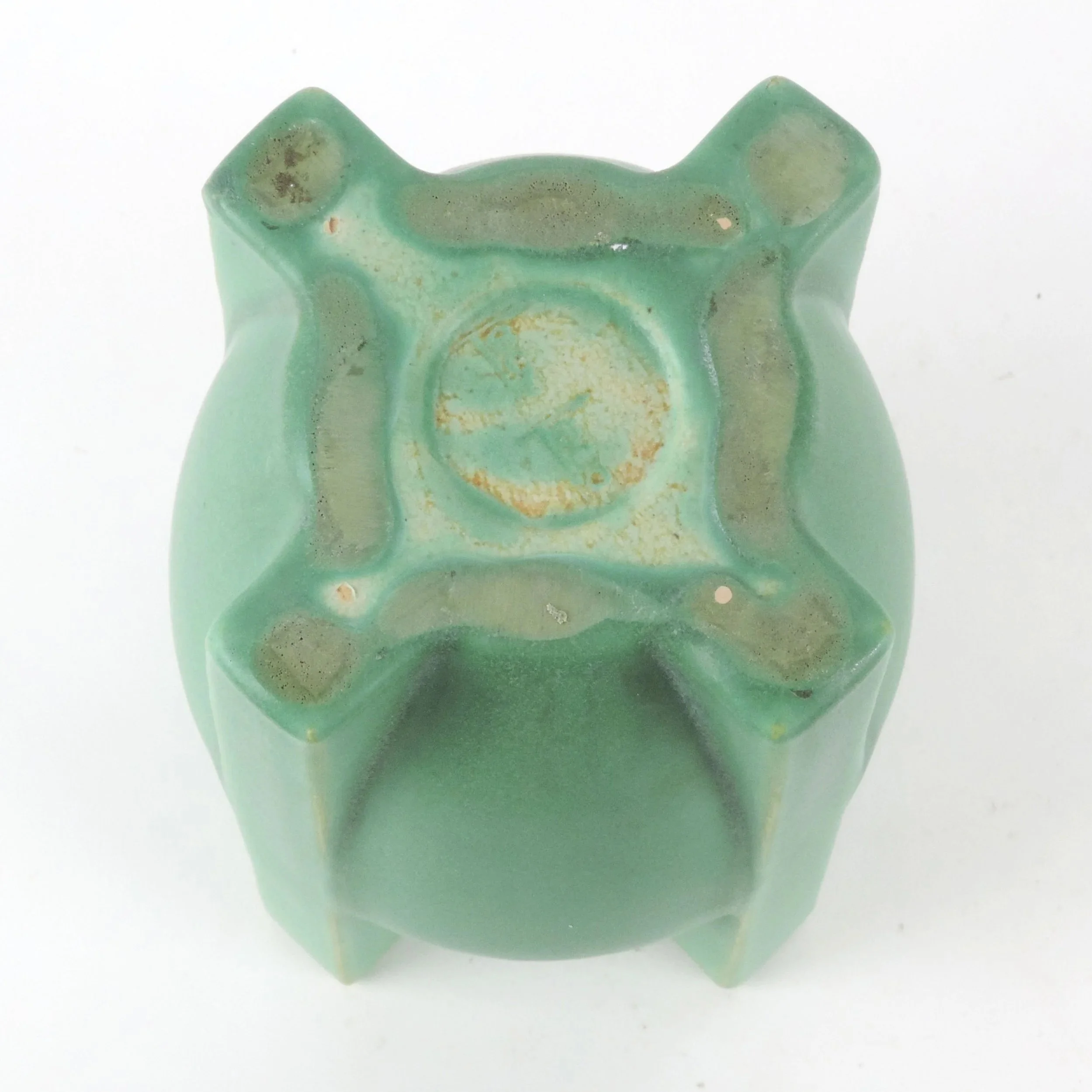 Teco-Pottery-7-18in-4-handle-vase-shape-435A-Gates-E.jpg