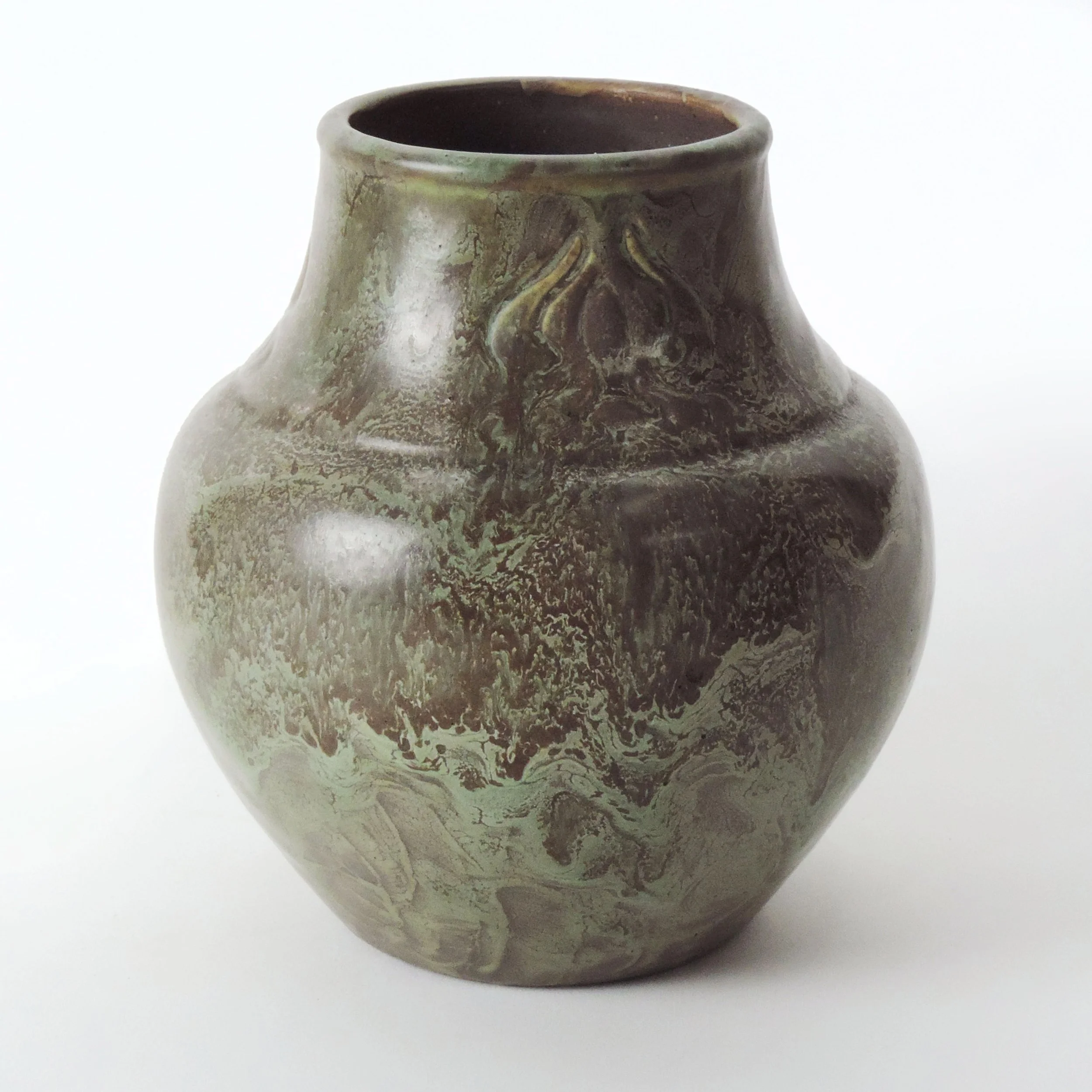 Hampshire-Pottery-6-25in-mottled-brown-vase-142-1-B.jpg