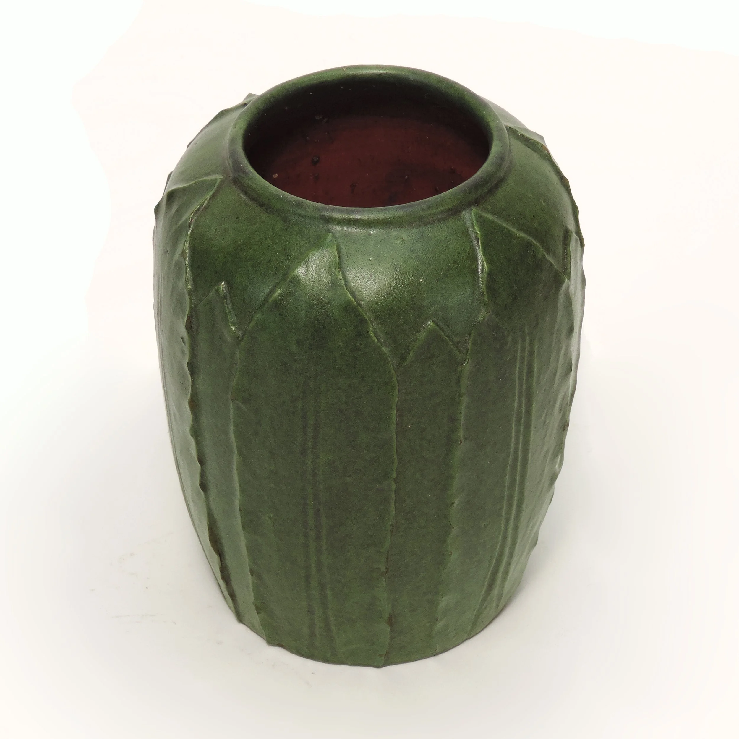 Merrimac-Pottery-6in-green-overlapping-leaf-vase-C.jpg