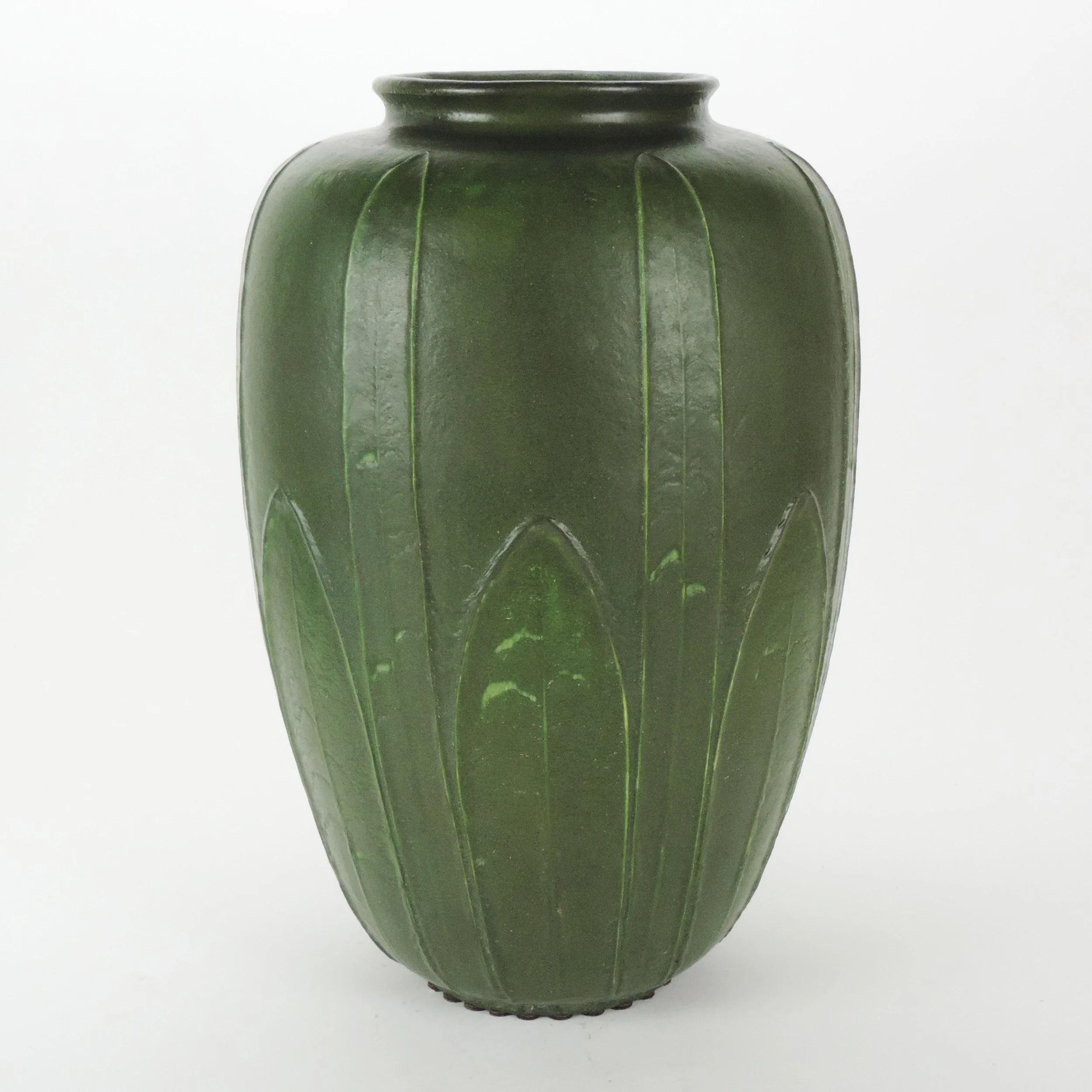 Grueby-Pottery-15-58in-high-low-leaf-bulbous-vase-A.jpg