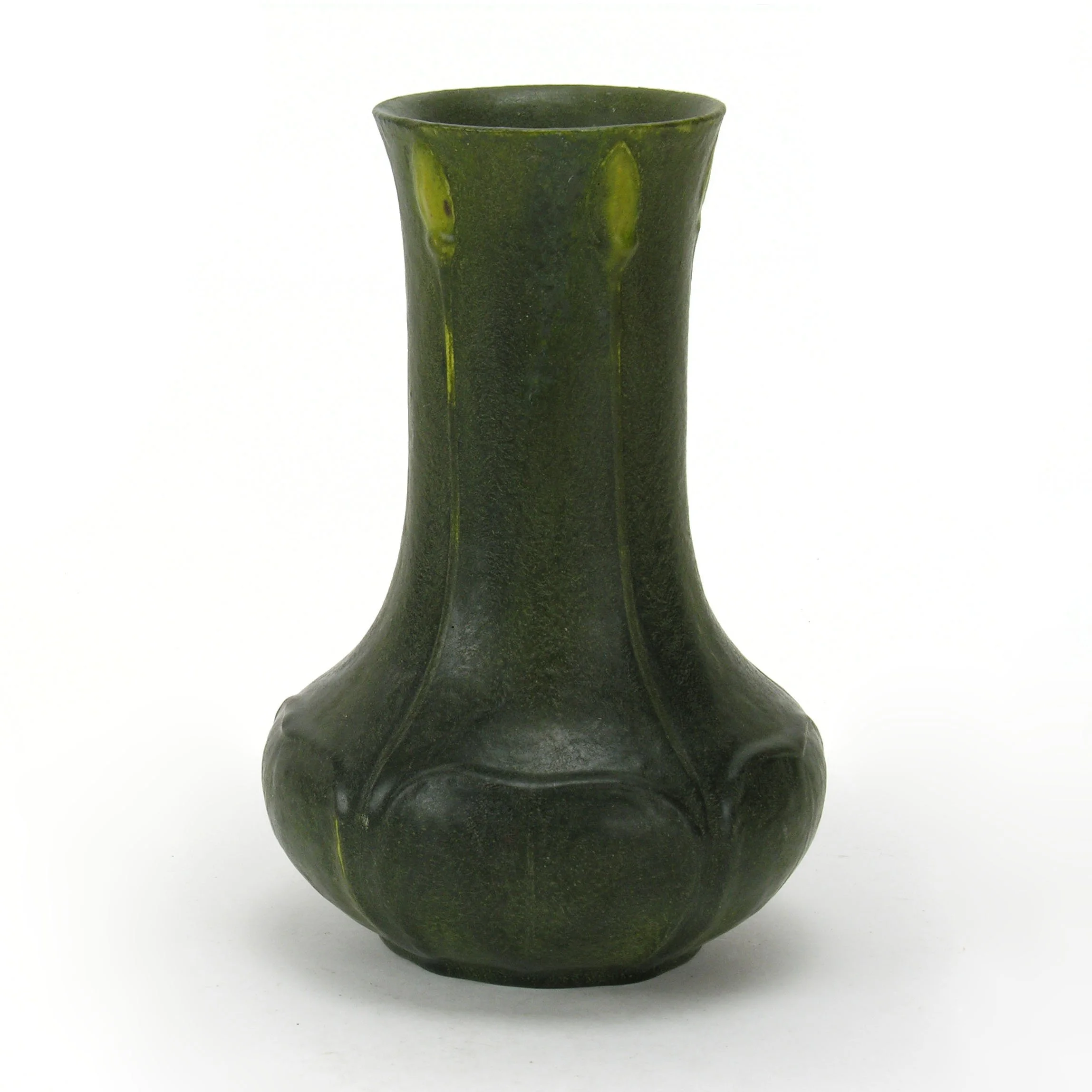 Grueby-Pottery-2-color-7-25in-5-leaf-and-bud-vase-rep-B.jpg