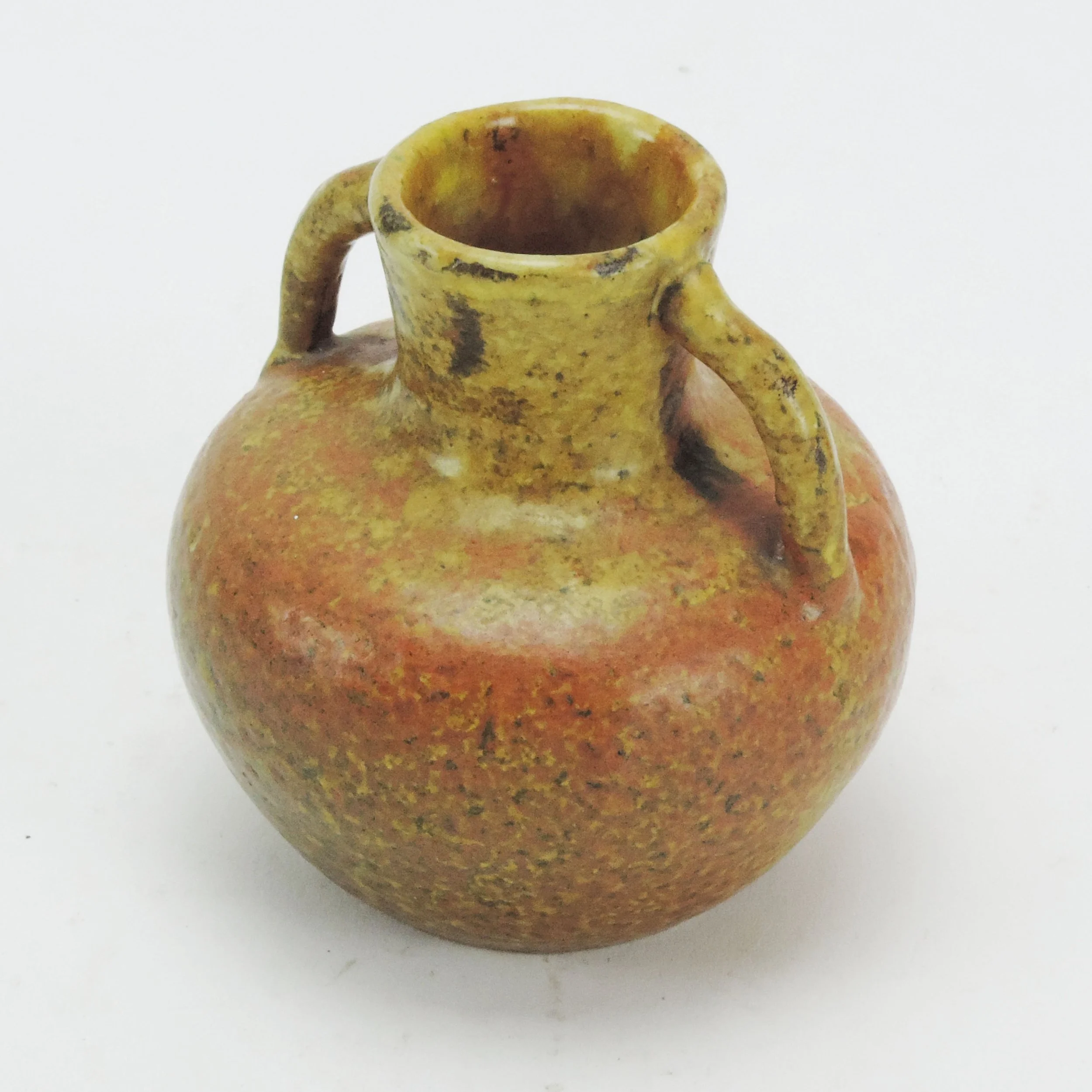 Merrimac-Pottery-orange-yellow-2-handle-3-5in-vase-C.jpg
