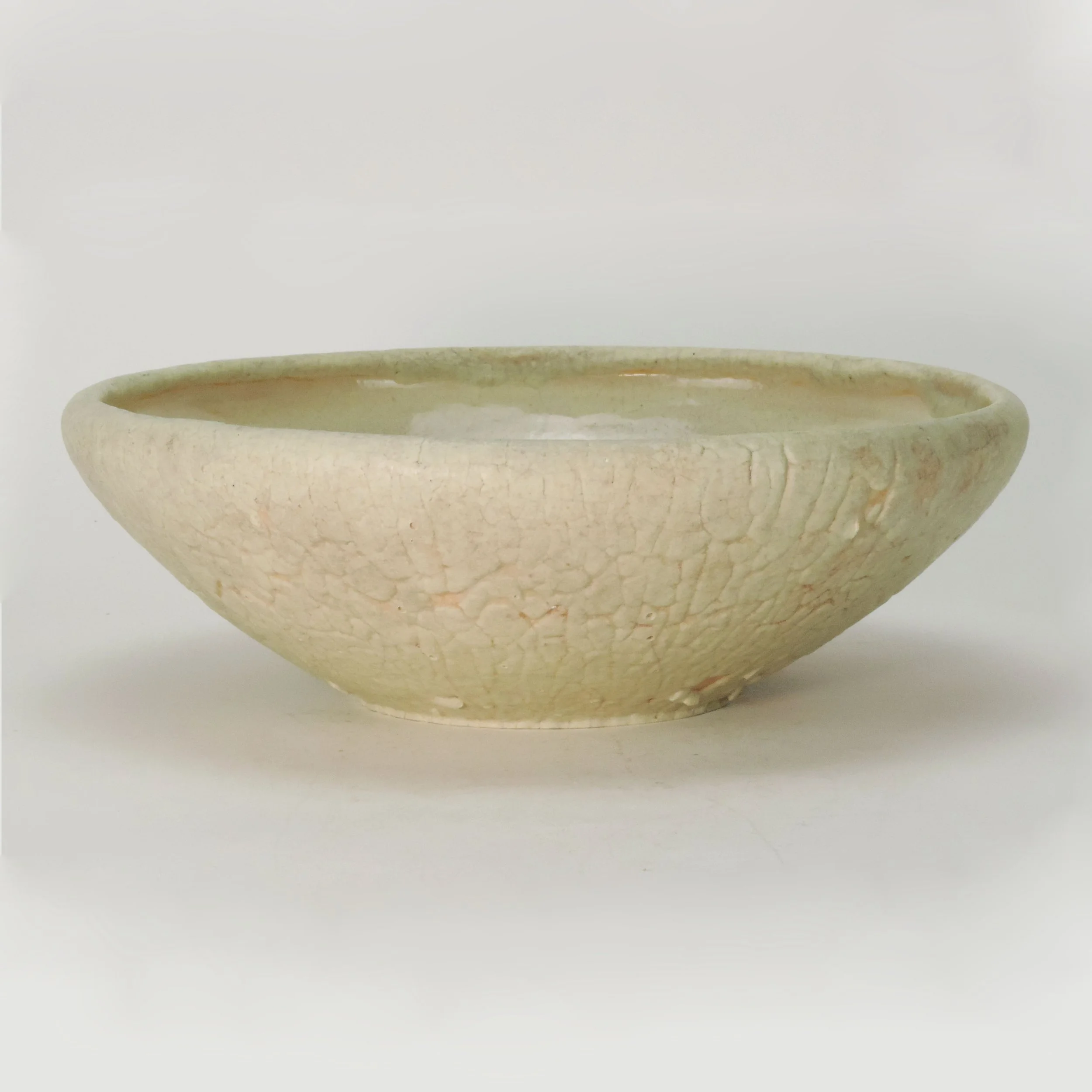 Grueby-Pottery-13dia-x-4-25in-oatmeal-white-bowl-A.jpg