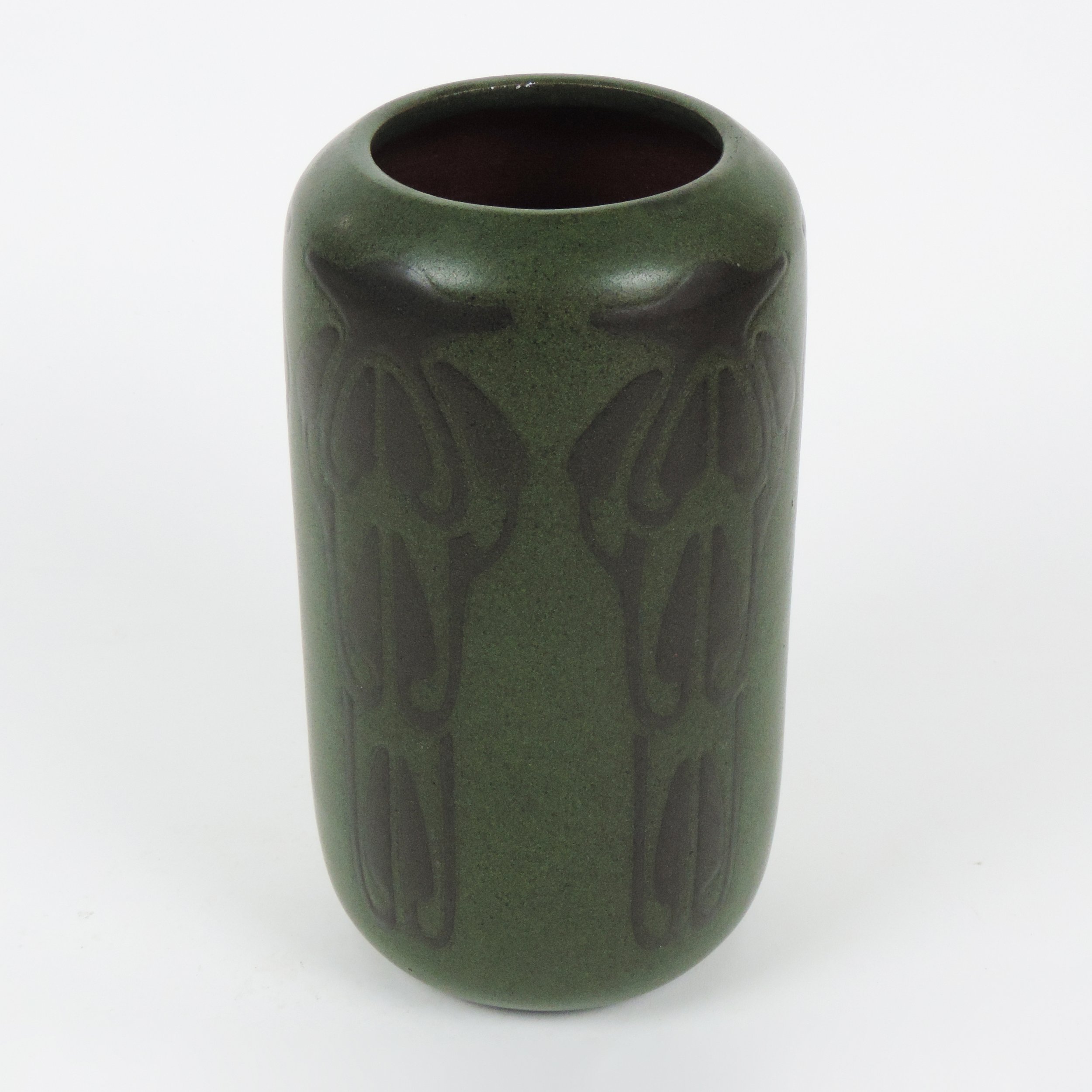 Marblehead-Pottery-MT-9-5in-green-black-art-nouveau-design-cylinder-vase-C.jpg