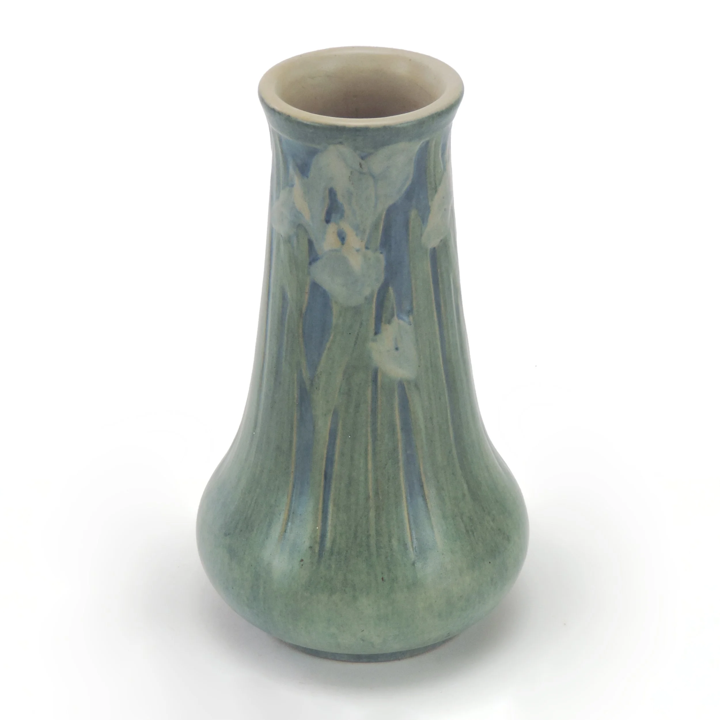 Newcomb-Pottery-AFS-8-25in-1916-iris-vase-C.jpg