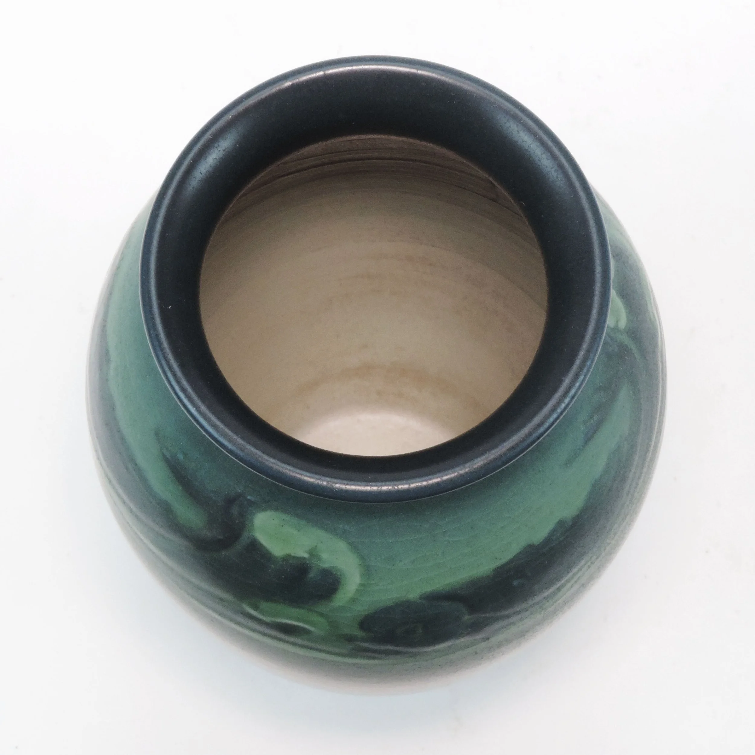 Rookwood-Pottery-LE-1910-7-38in-vellum-fish-vase-D.jpg