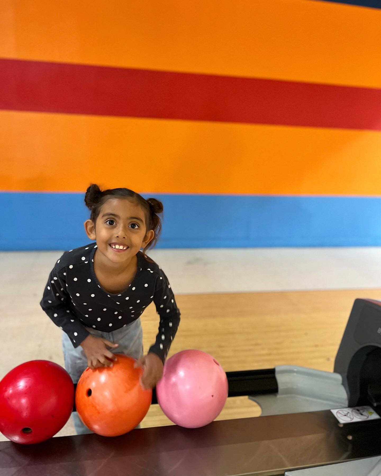 We love seeing the kiddos at our bowling centers! A great place for some family fun! 🎳