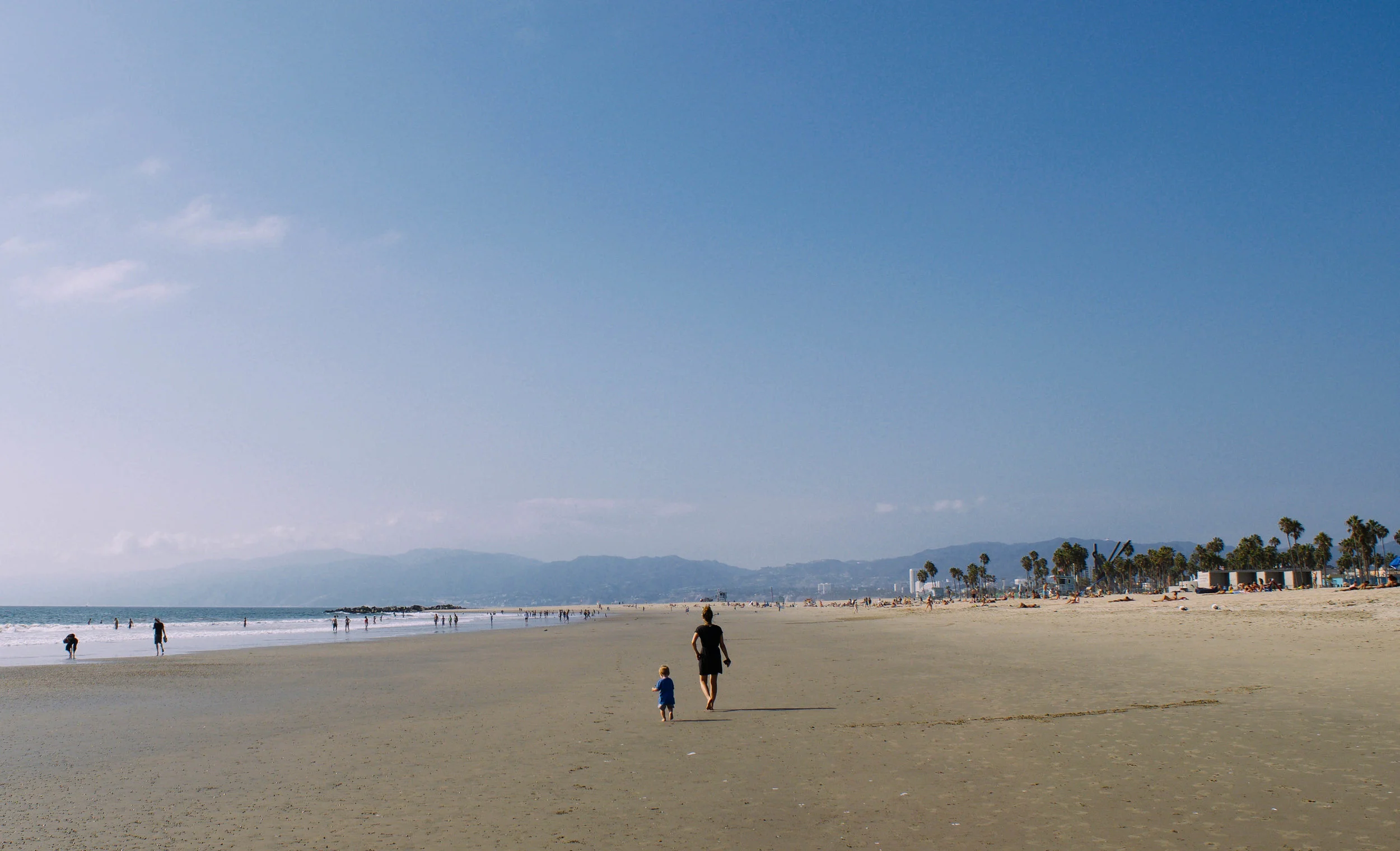 AN AFTERNOON ON VENICE BEACH - CA