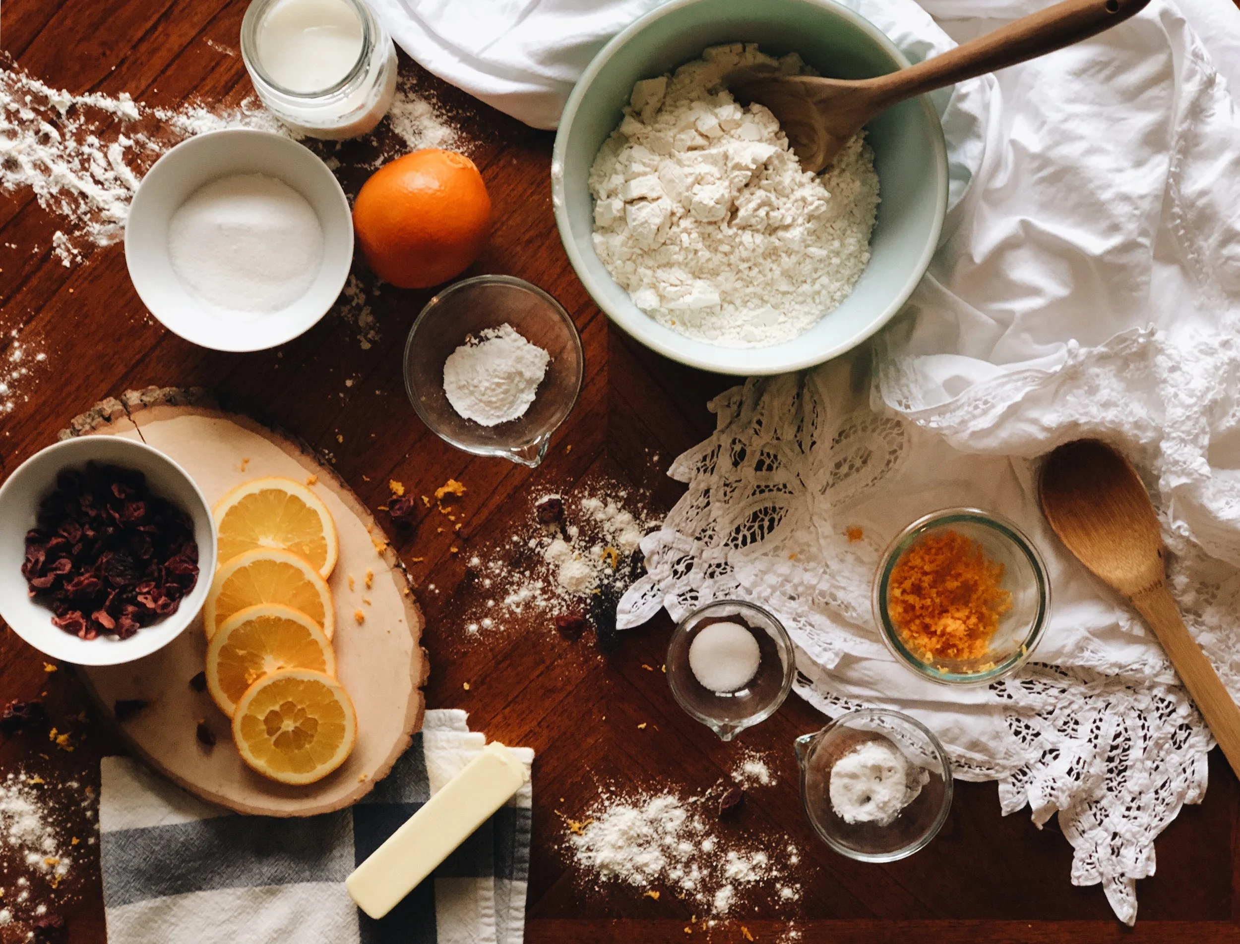 MAKE-AHEAD HOMEMADE SCONES 