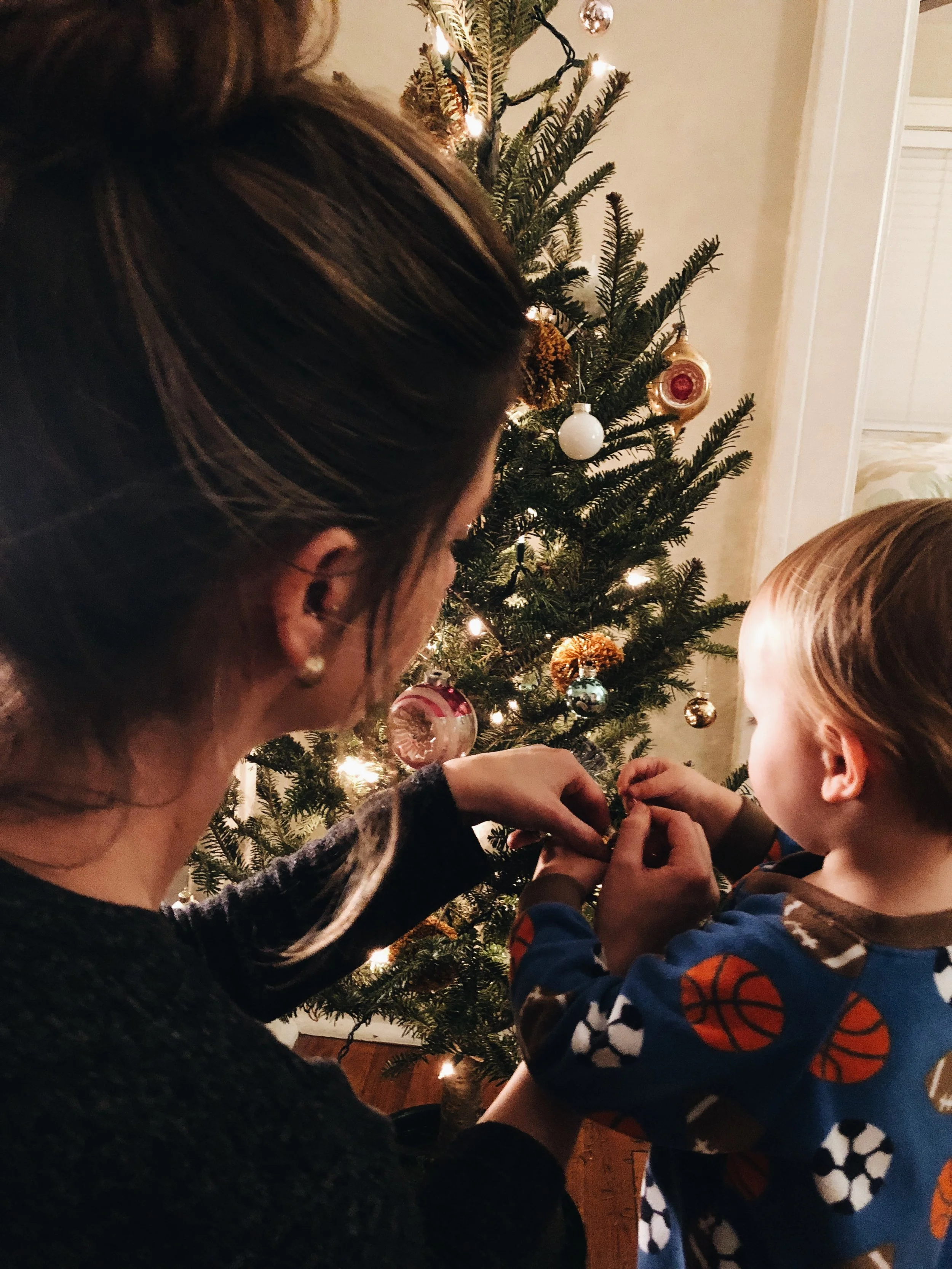 10 SONGS FOR ADVENT - A PLAYLIST FOR THE HOLIDAYS 