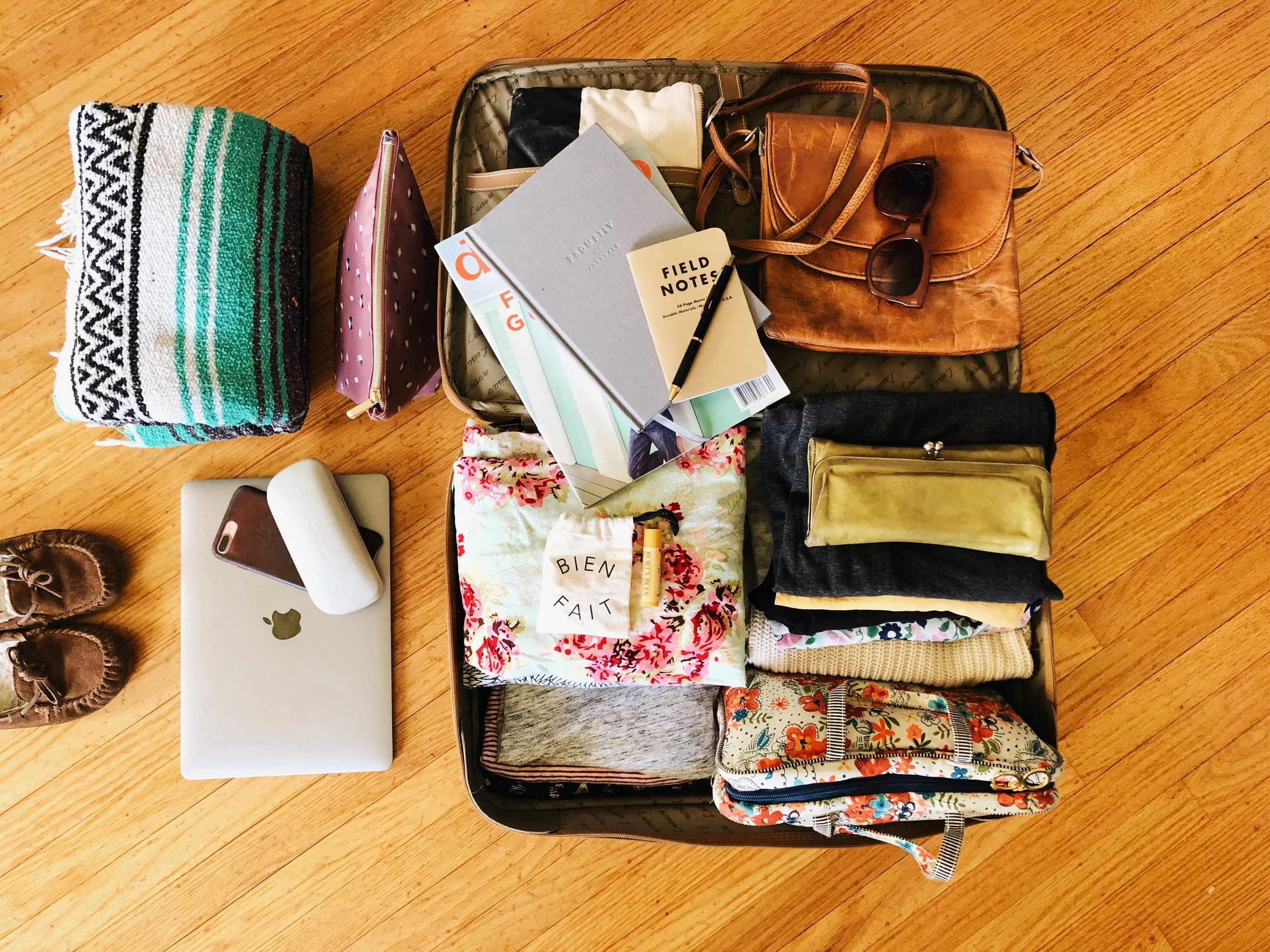 WHAT TO PUT IN YOUR HOSPITAL BAG