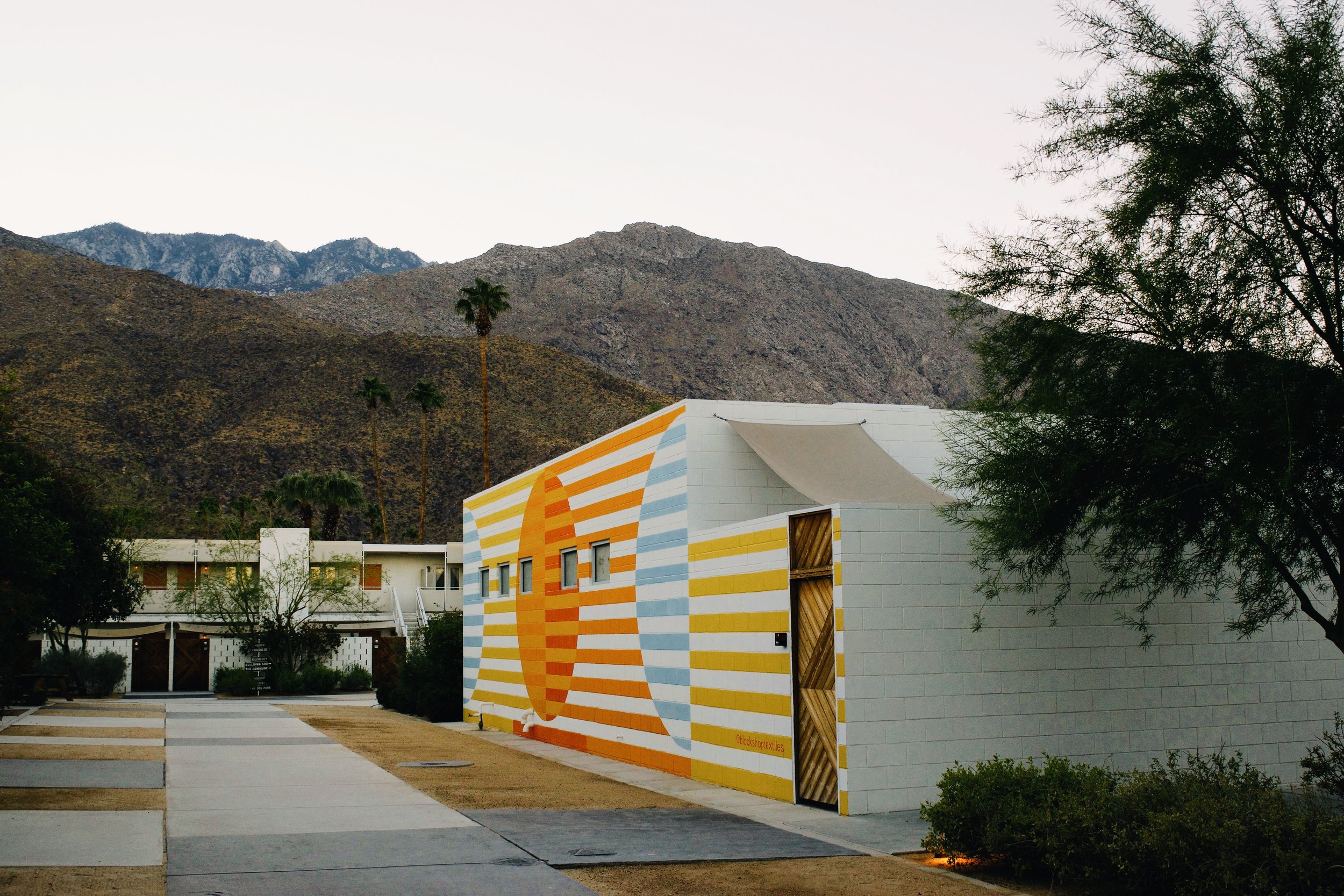 A CHARMING VISIT TO PALM SPRINGS - CA (VIA: JacinthaPayne.com)