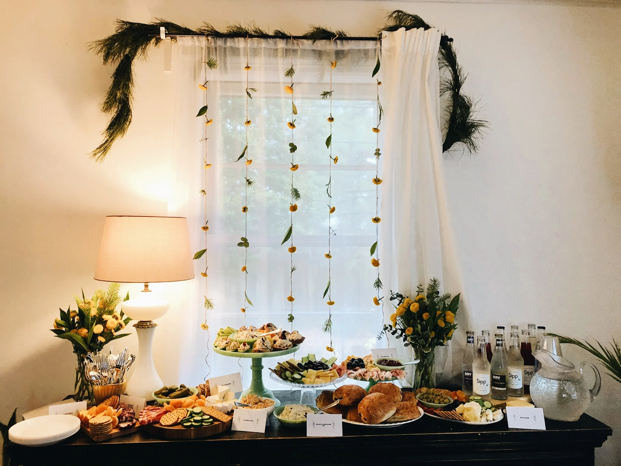 AN INTIMATE BABY SHOWER (VIA JacinthaPayne.com)