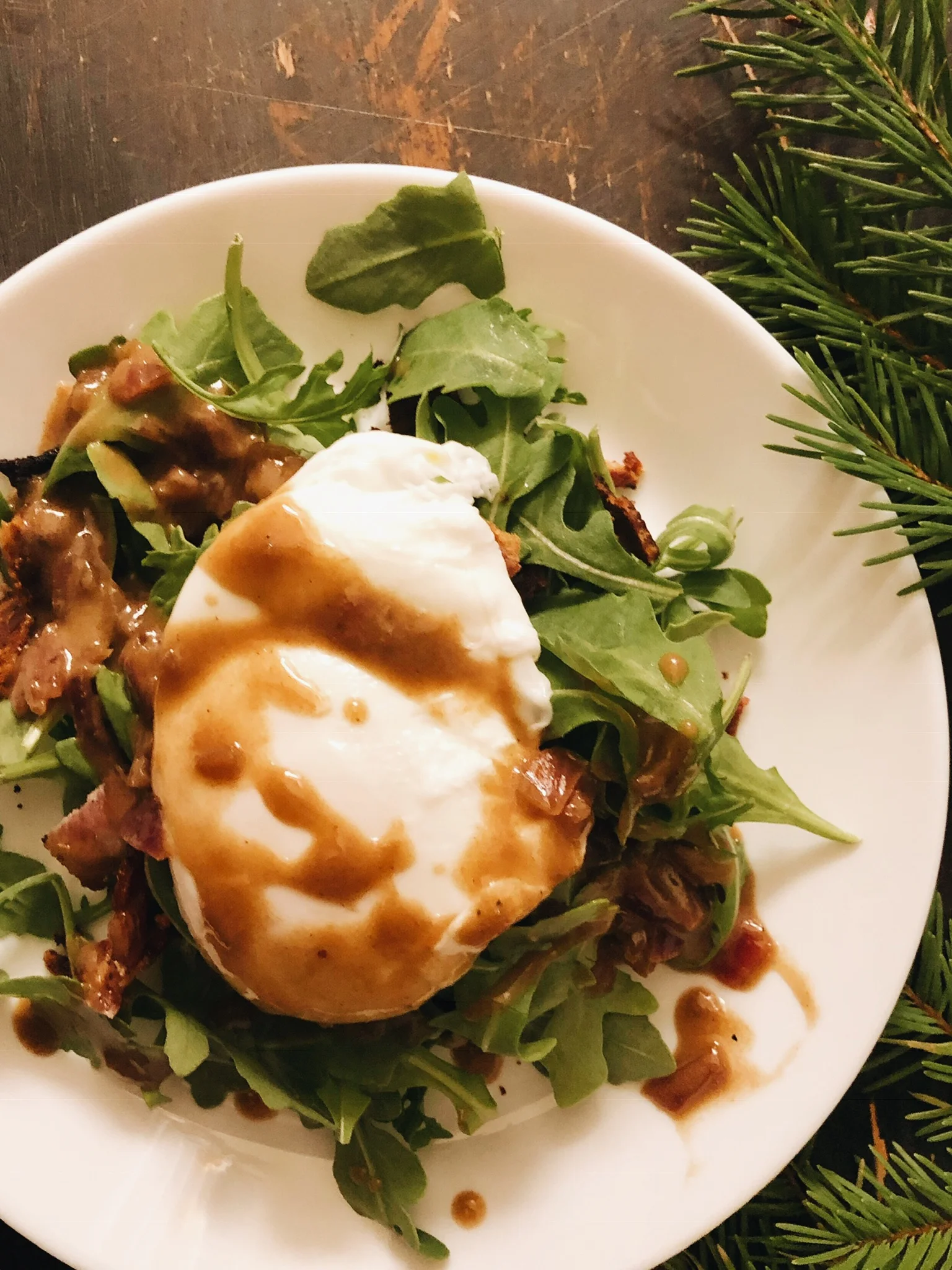 LYONNAISE SALAD