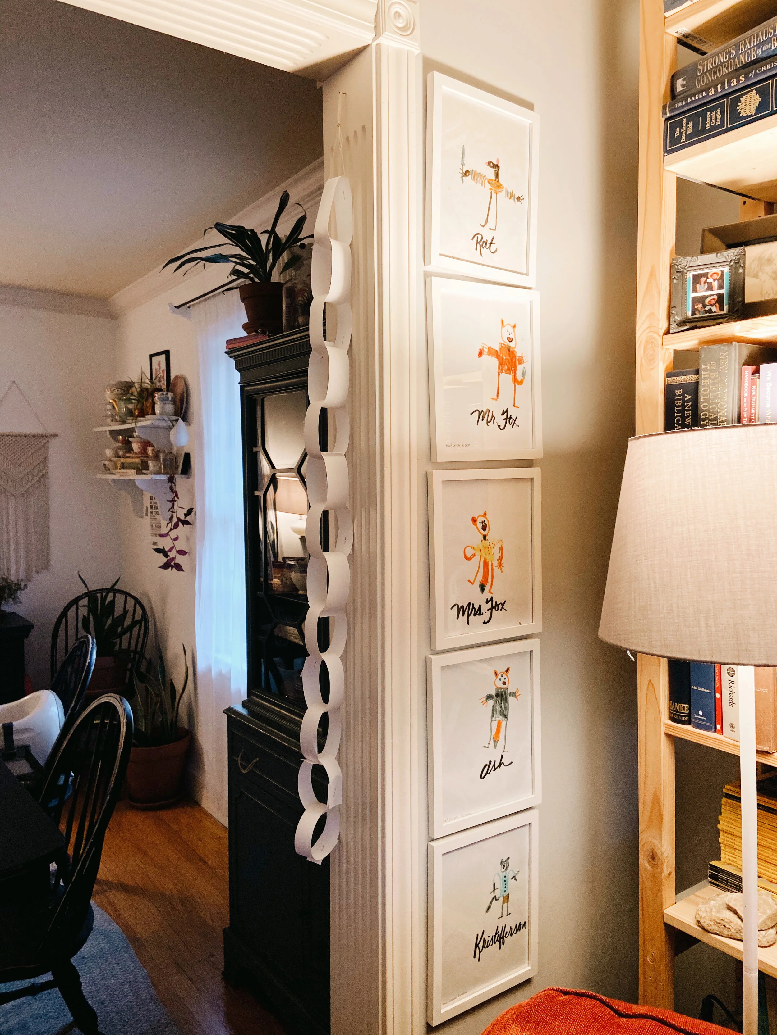 HOLIDAY LIVING ROOM TOUR (Via JacinthaPayne.com)
