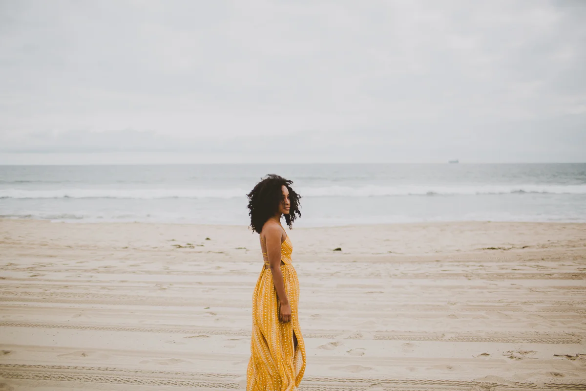 manhattan-beach-yellow-maxi-birthday-shoot-kelley-raye-los-angeles-atlanta-branding-photographer-30.jpg