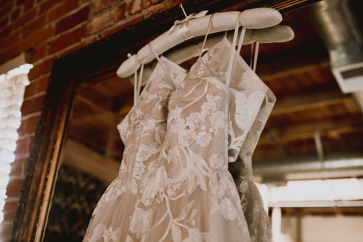 carondelet-house-kelley-raye-los-angeles-wedding-photographer-1.jpg