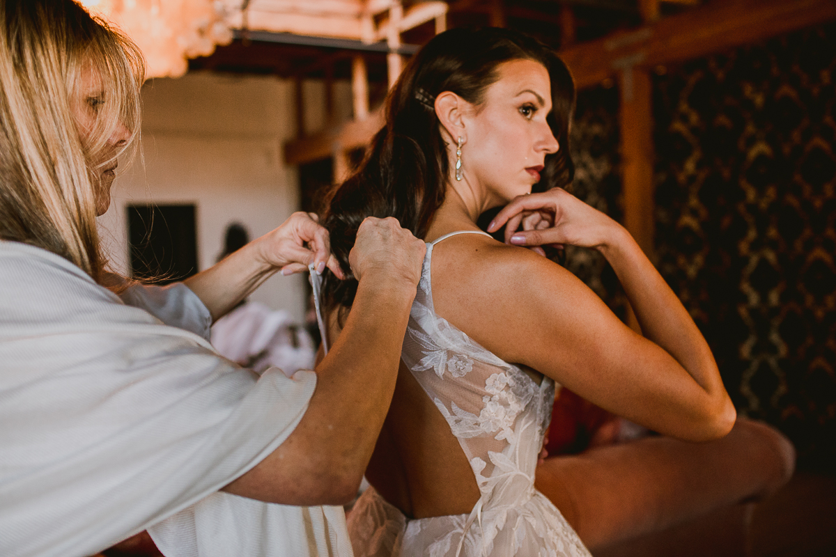 carondelet-house-kelley-raye-los-angeles-wedding-photographer-5.jpg