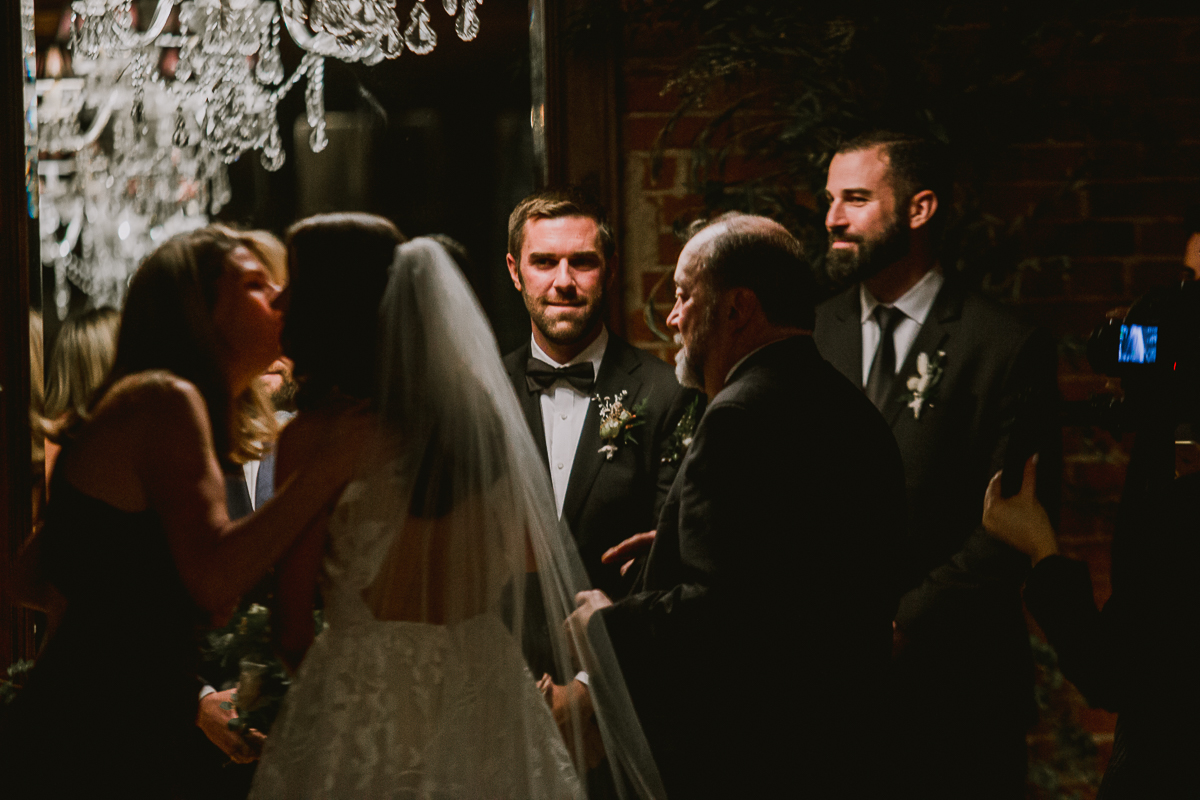 carondelet-house-kelley-raye-los-angeles-wedding-photographer-101.jpg