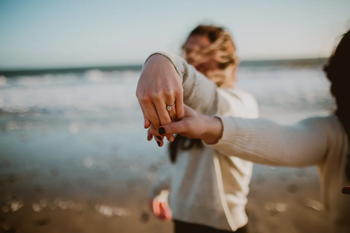 malibu-carbon-beach-engagement-session-kelley-raye-los-angeles-lifestyle-photographer-17.jpg