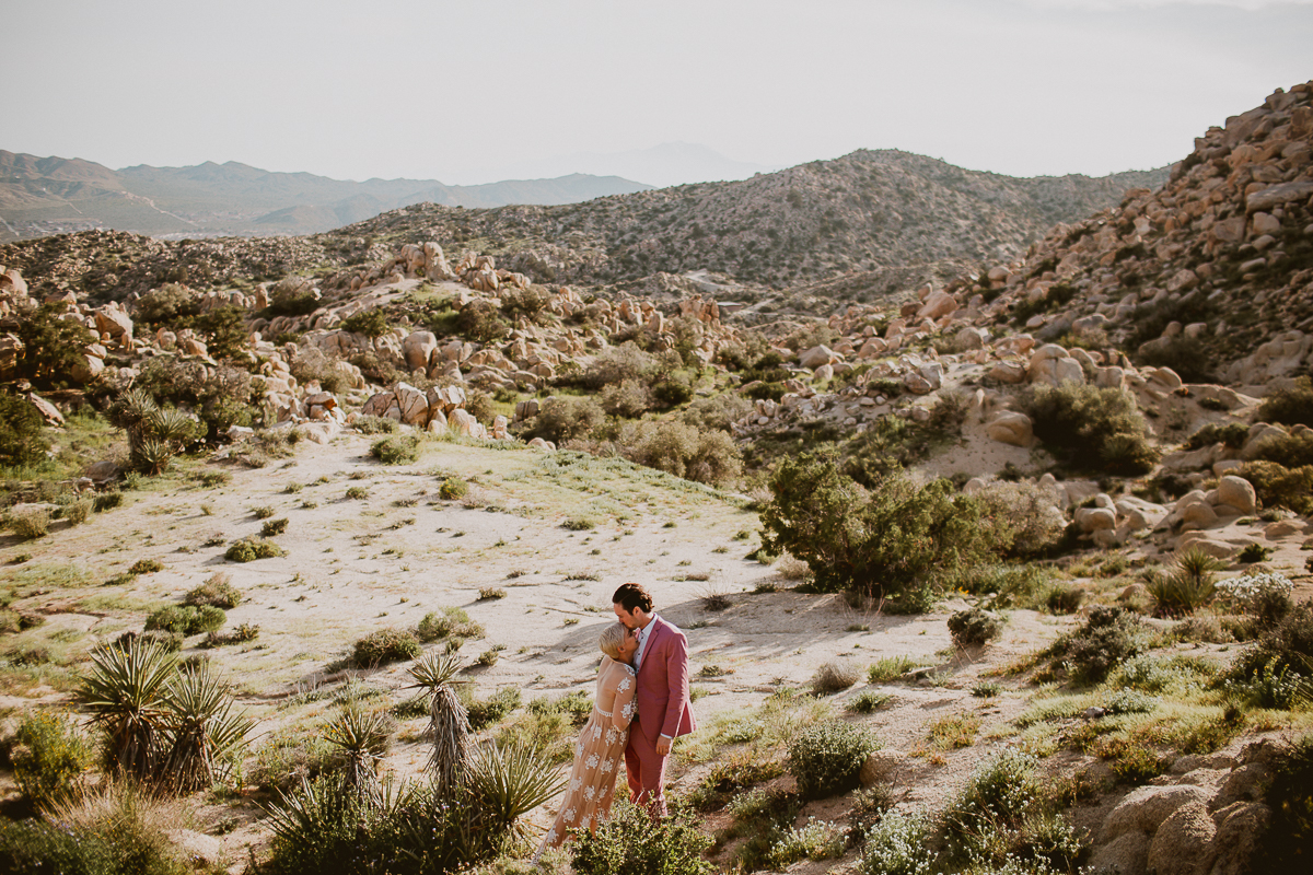 joshua-tree-national-park-engagement-kelley-raye-los-angeles-wedding-photographer-13.jpg