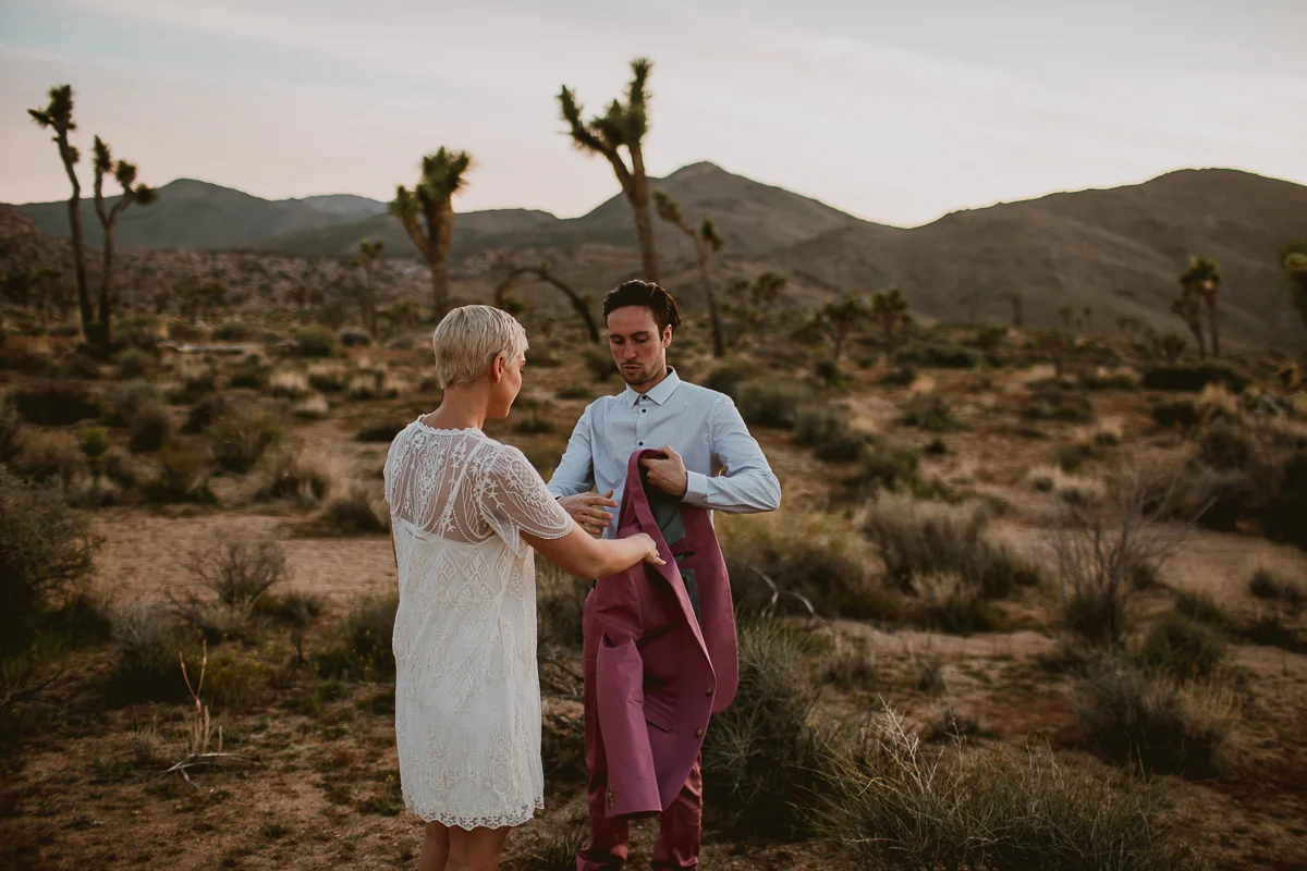 joshua-tree-national-park-engagement-kelley-raye-los-angeles-wedding-photographer-137.jpg