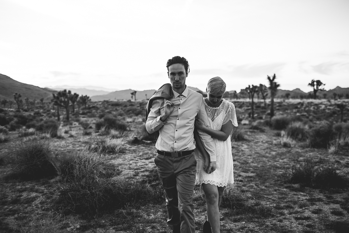 joshua-tree-national-park-engagement-kelley-raye-los-angeles-wedding-photographer-142.jpg