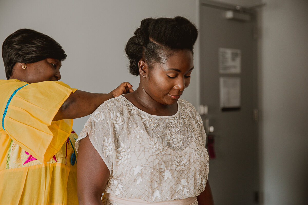 ahoua-owen-kelley-raye-los-angeles-wedding-photographer-historic-dekalb-courthouse-intimate-wedding-8.jpg