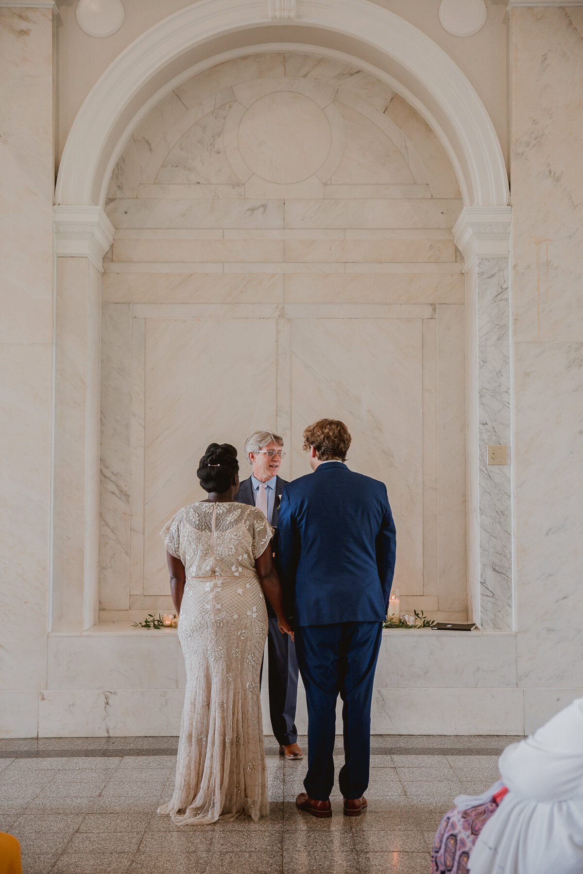 ahoua-owen-kelley-raye-los-angeles-wedding-photographer-historic-dekalb-courthouse-intimate-wedding-28.jpg