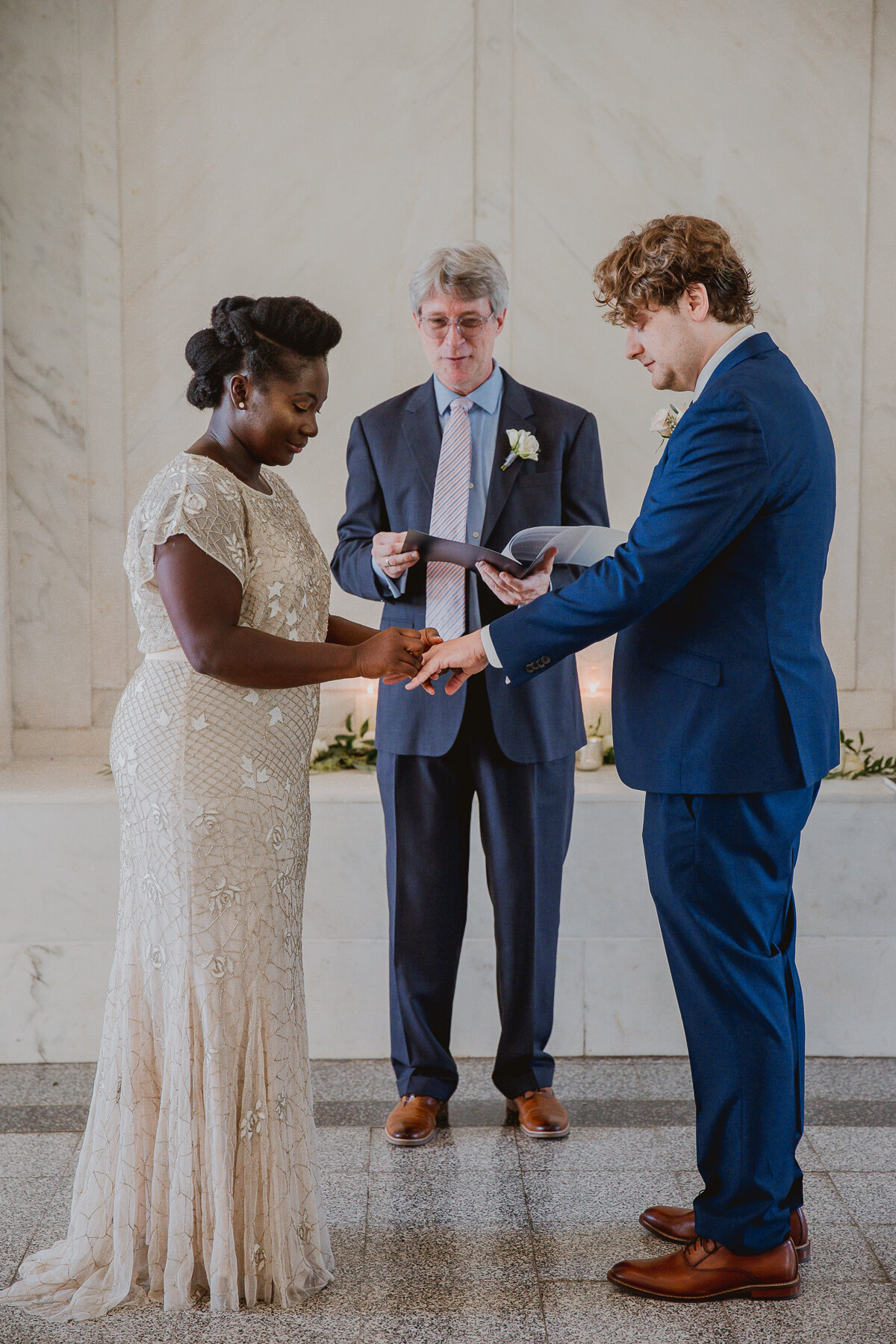 ahoua-owen-kelley-raye-los-angeles-wedding-photographer-historic-dekalb-courthouse-intimate-wedding-37.jpg