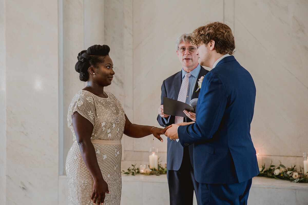 ahoua-owen-kelley-raye-los-angeles-wedding-photographer-historic-dekalb-courthouse-intimate-wedding-39.jpg