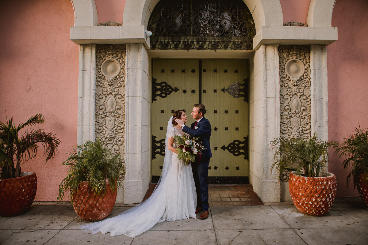 dianna-mike-kelley-raye-los-angeles-wedding-photographer-carondelet-house-92.jpg