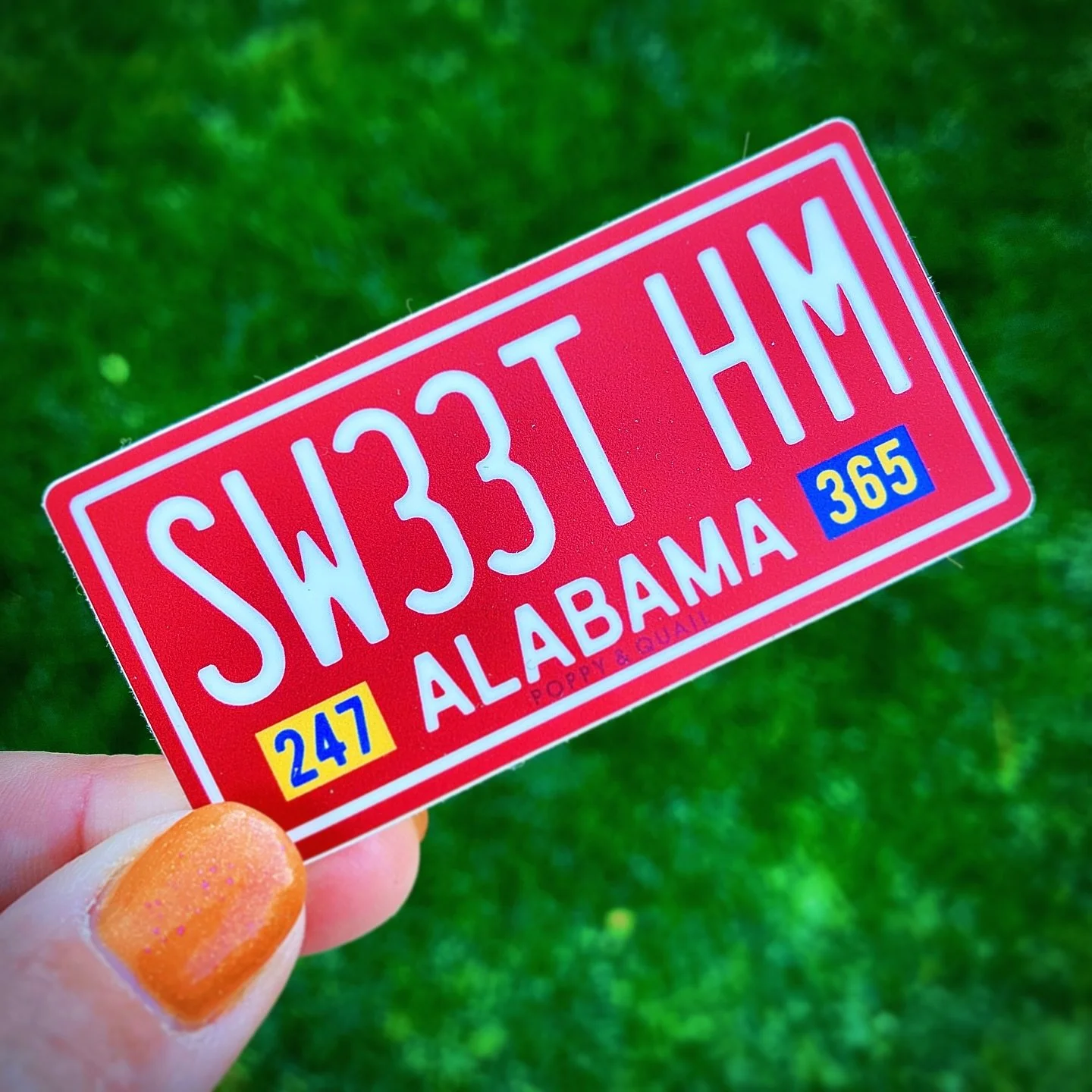 Another SW33T new sticker in the shop. Hope your weekend is rockin&rsquo;!
⠀⠀⠀⠀⠀⠀⠀⠀⠀
#poppyandquail #sweethomealabama #lynyrdskynyrd #alabama #vinylsticker #stickergame #stickergamestrong