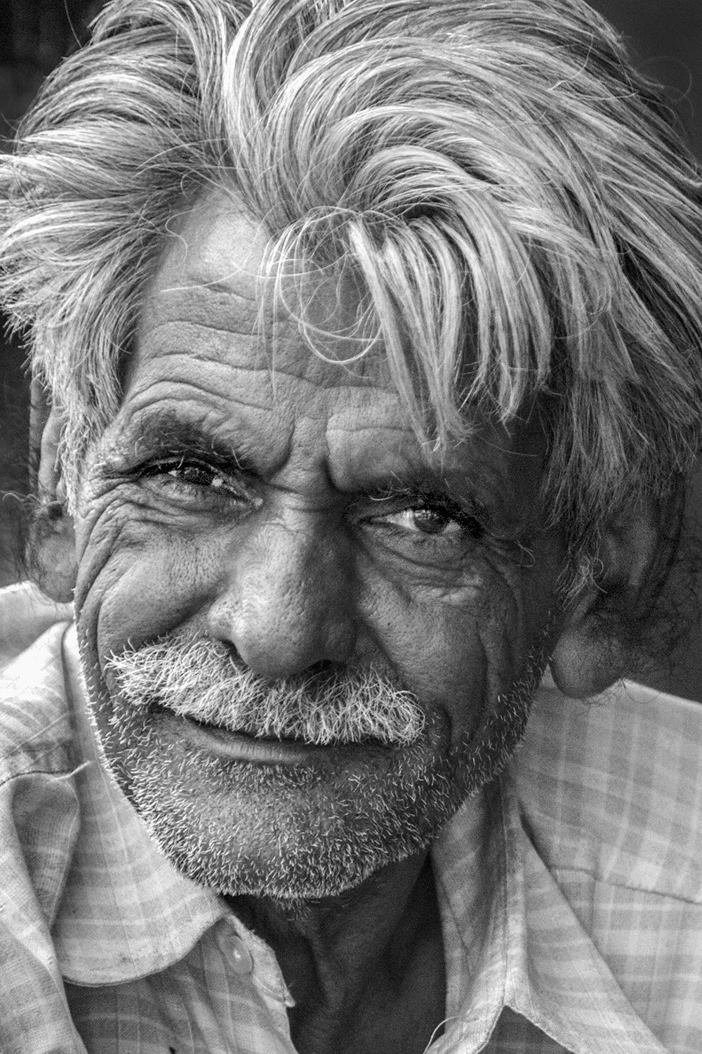 ws 23 . 24. BW 37.5 x 25 Ver3 BW Handsome Man India _MG_4216 copy.jpg