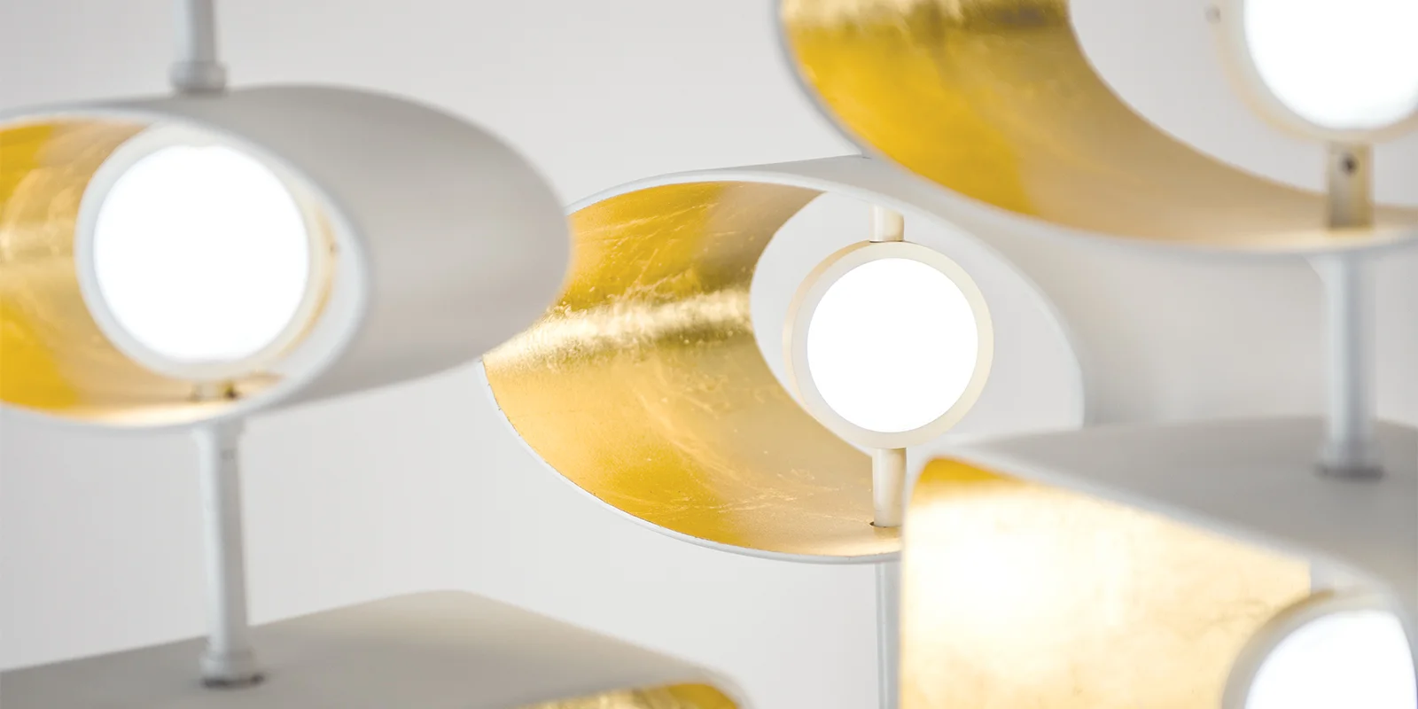 Totem-Round_Boyd-whtgld-Detail.jpg